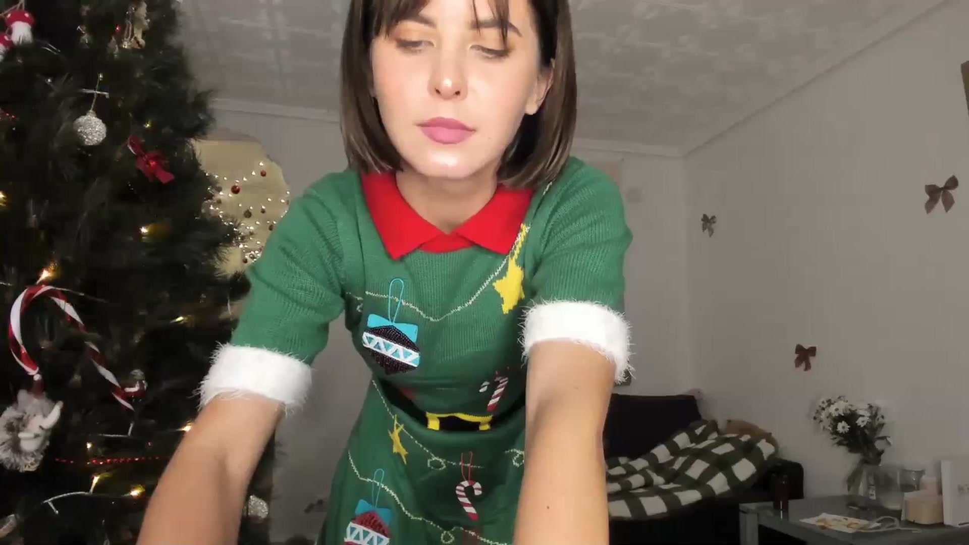 Gallery image thumbnail from AhahaGirl's myfreecams stream on, 12/26/2023, 18:09 image 12 of 20