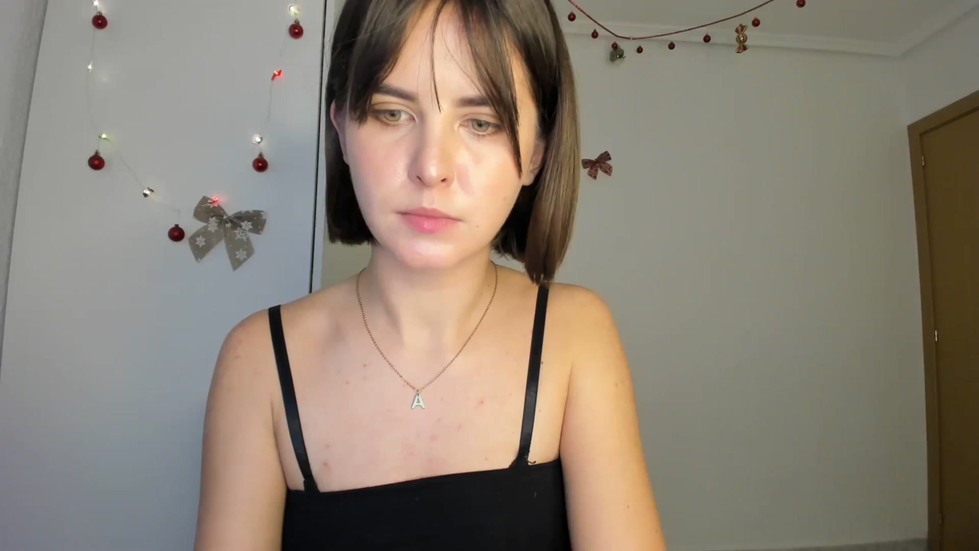 Gallery image thumbnail from AhahaGirl's myfreecams stream on, 01/05/2024, 14:33 image 15 of 20