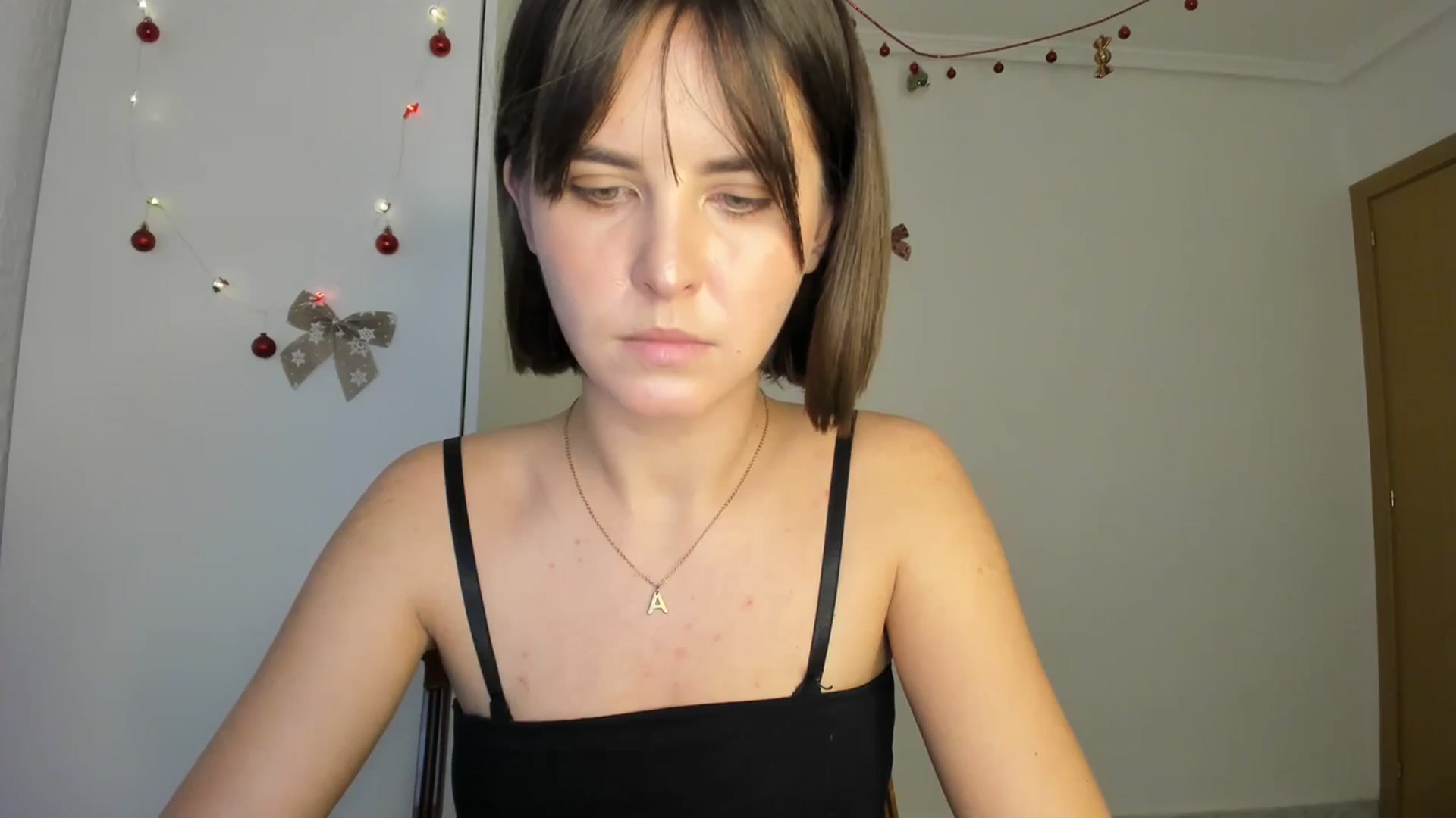 Gallery image thumbnail from AhahaGirl's myfreecams stream on, 01/05/2024, 14:33 image 7 of 20