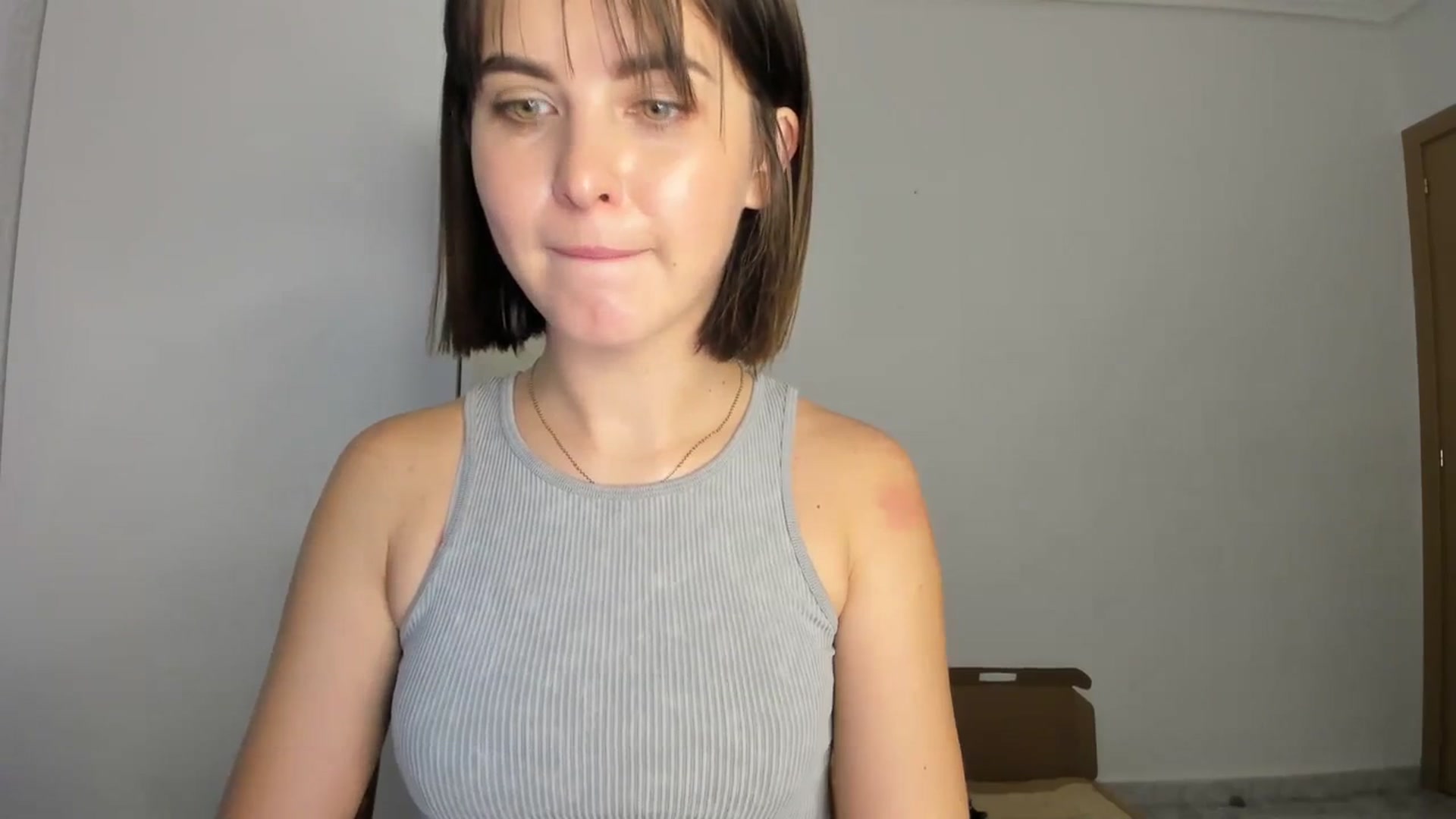 Gallery image thumbnail from AhahaGirl's myfreecams stream on, 01/27/2024, 15:19 image 14 of 20
