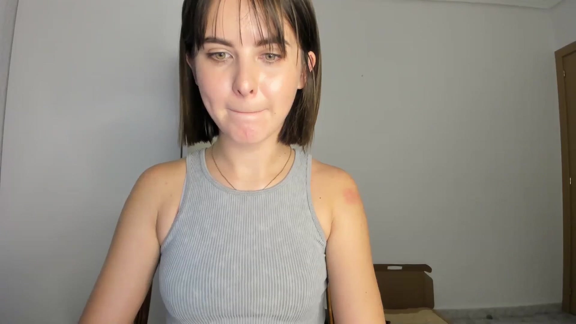Gallery image thumbnail from AhahaGirl's myfreecams stream on, 01/27/2024, 15:19 image 13 of 20