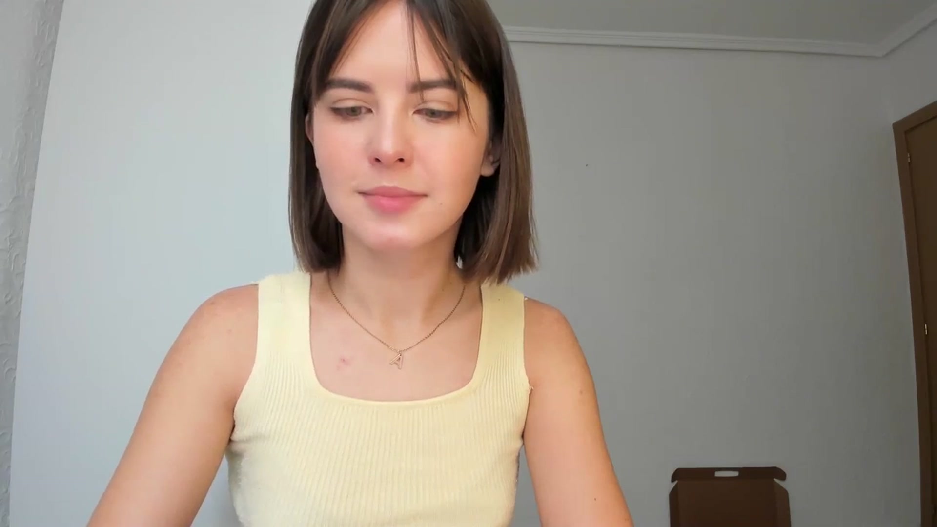 Gallery image thumbnail from AhahaGirl's myfreecams stream on, 02/01/2024, 10:02 image 15 of 20
