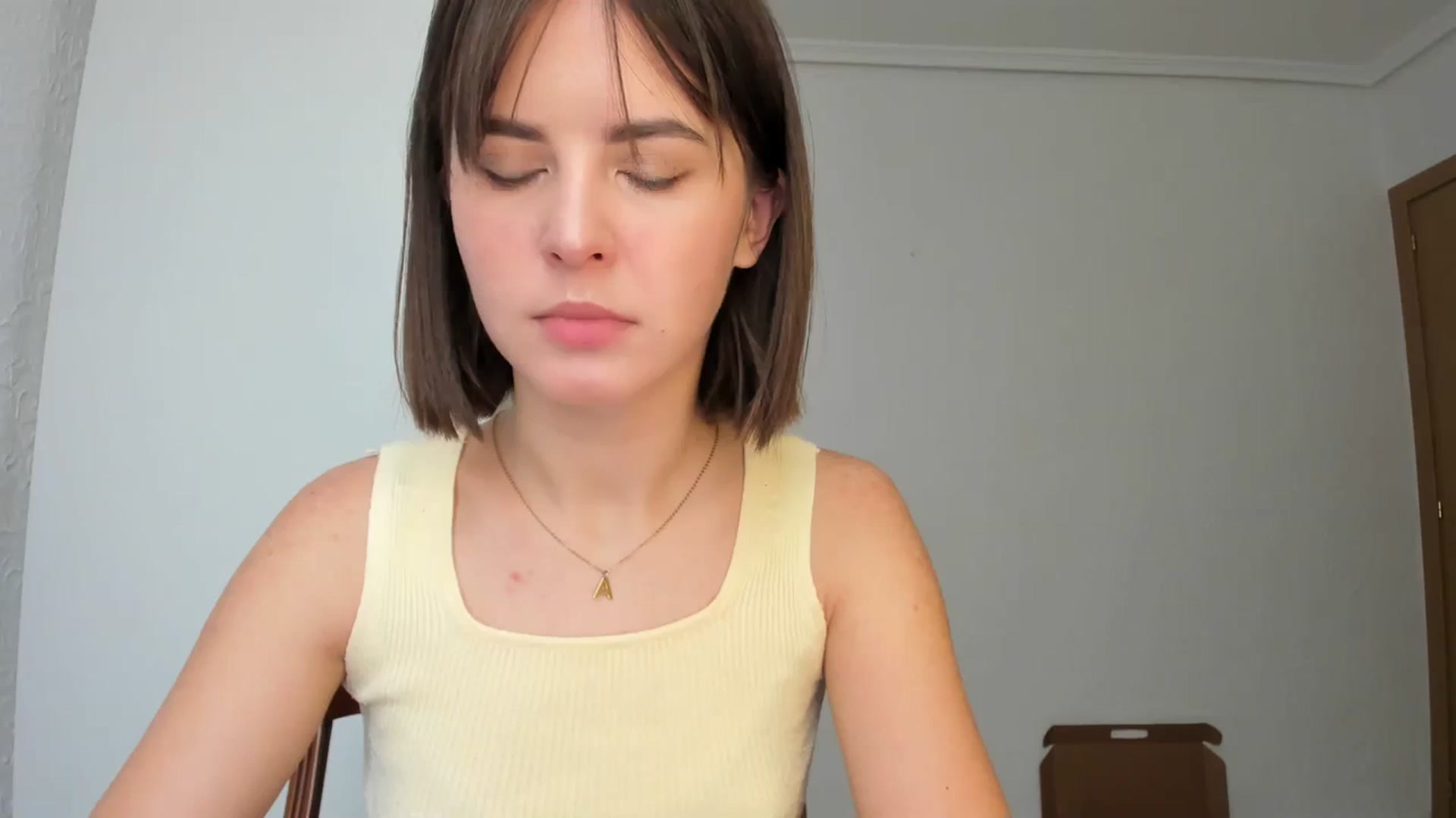 Gallery image thumbnail from AhahaGirl's myfreecams stream on, 02/01/2024, 10:02 image 10 of 20