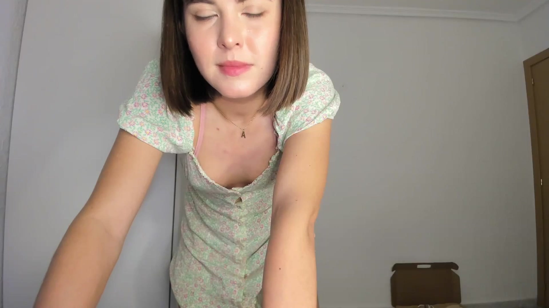 Gallery image thumbnail from AhahaGirl's myfreecams stream on, 02/06/2024, 16:48 image 16 of 20