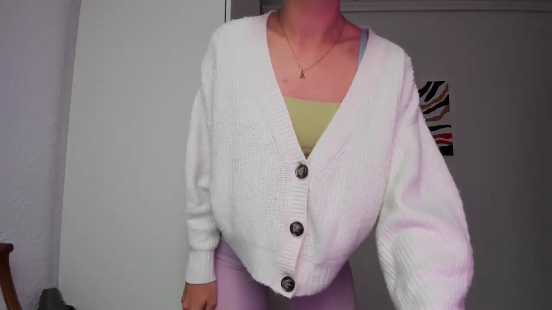 Gallery image thumbnail from AhahaGirl's myfreecams stream on, 05/07/2024, 17:43 image 11 of 20