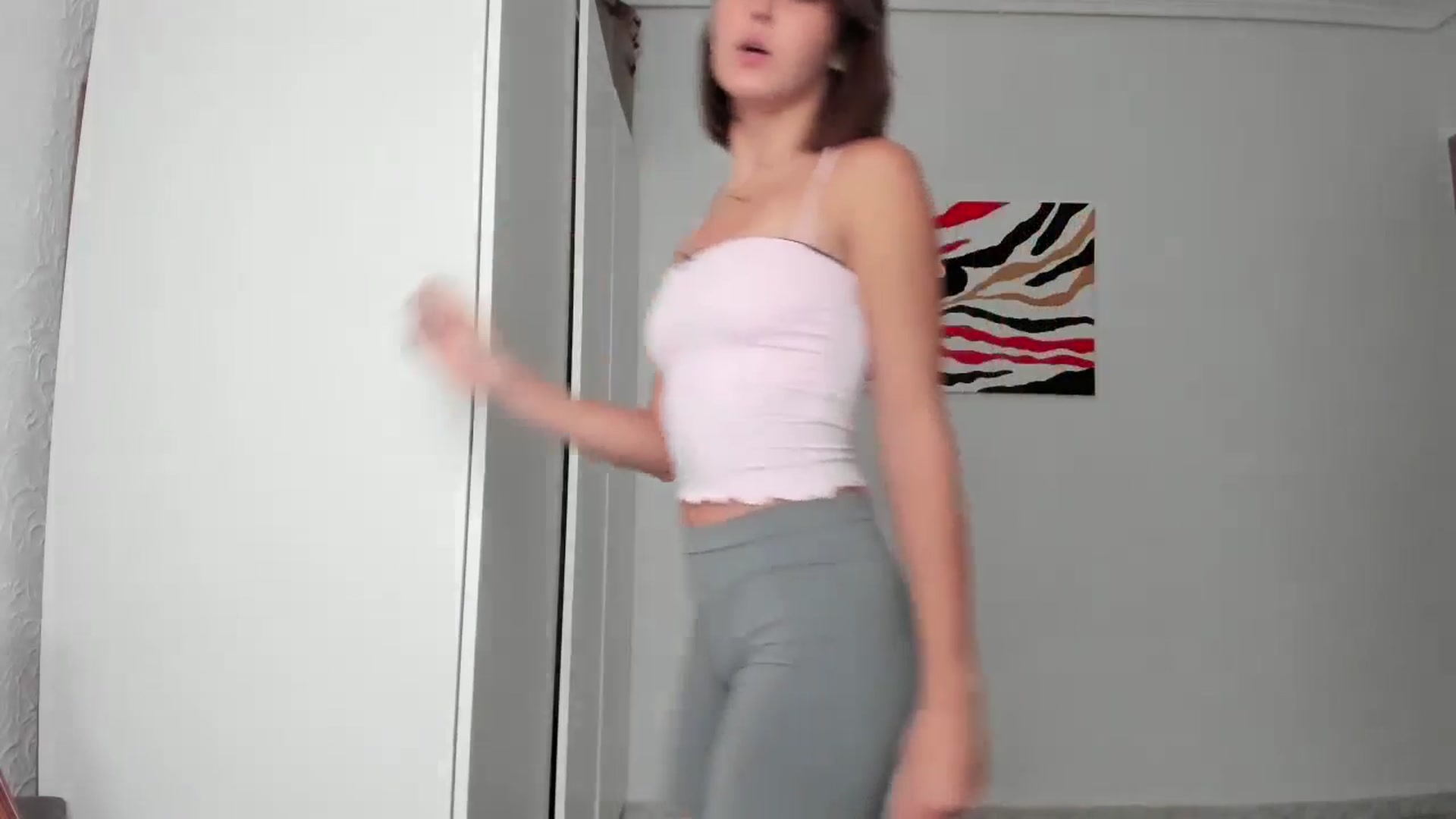 Gallery image thumbnail from AhahaGirl's myfreecams stream on, 09/12/2024, 16:38 image 7 of 20