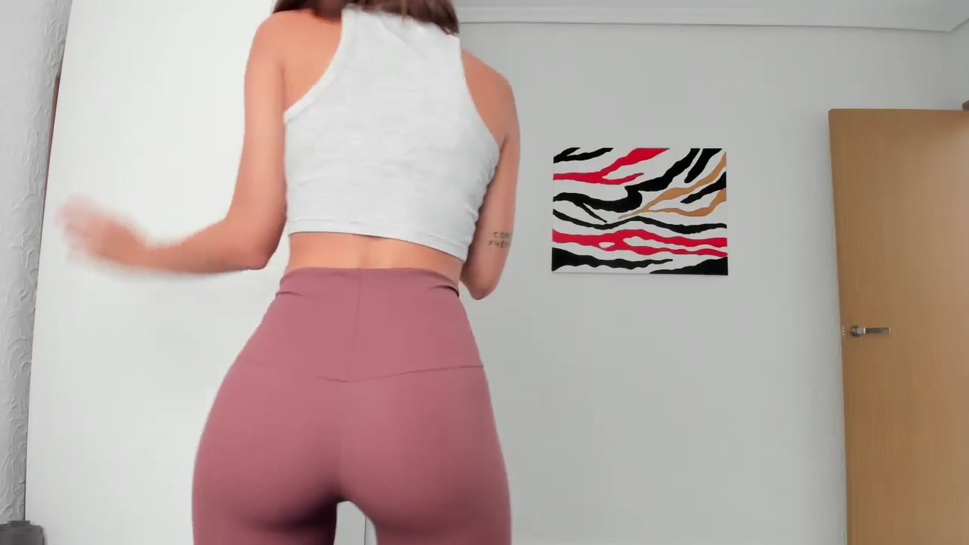 Gallery image thumbnail from AhahaGirl's myfreecams stream on, 09/23/2024, 12:17 image 17 of 20