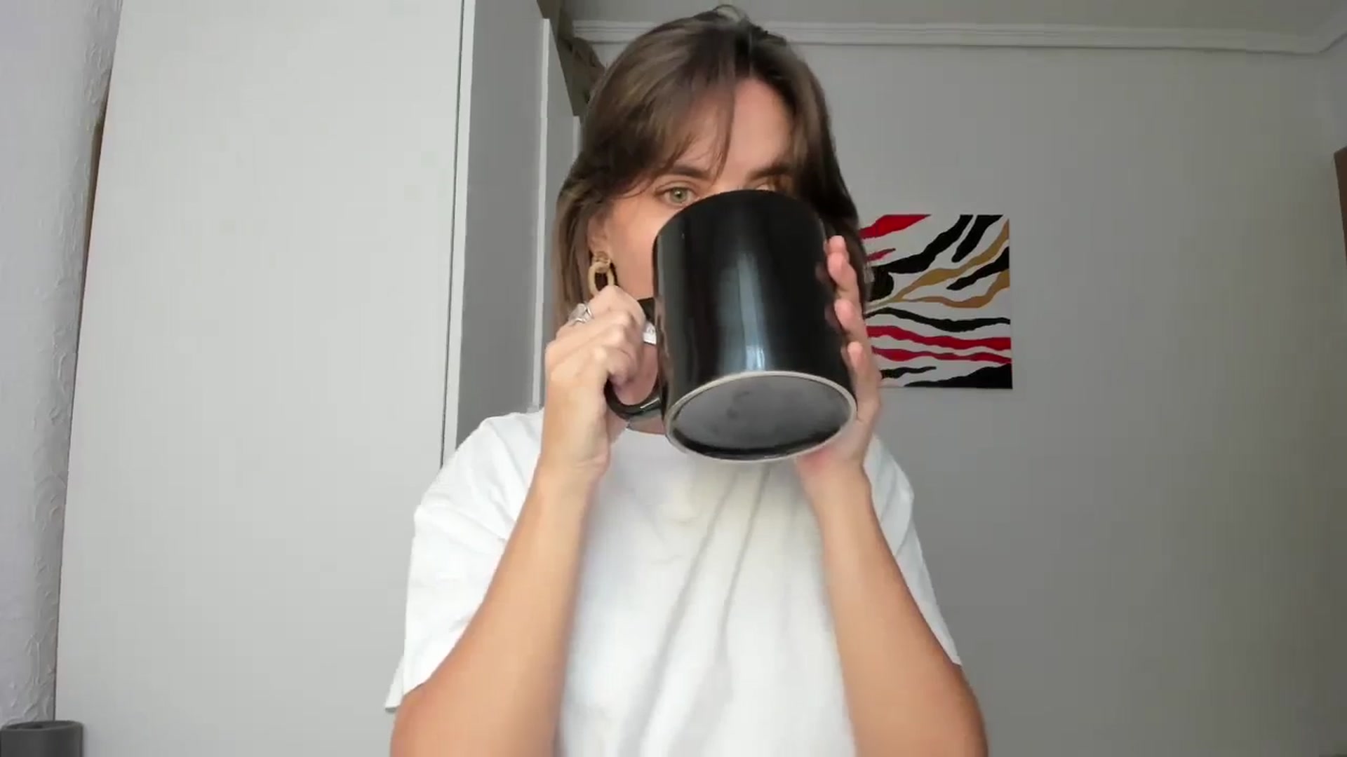 Gallery image thumbnail from AhahaGirl's myfreecams stream on, 10/07/2024, 11:33 image 13 of 20