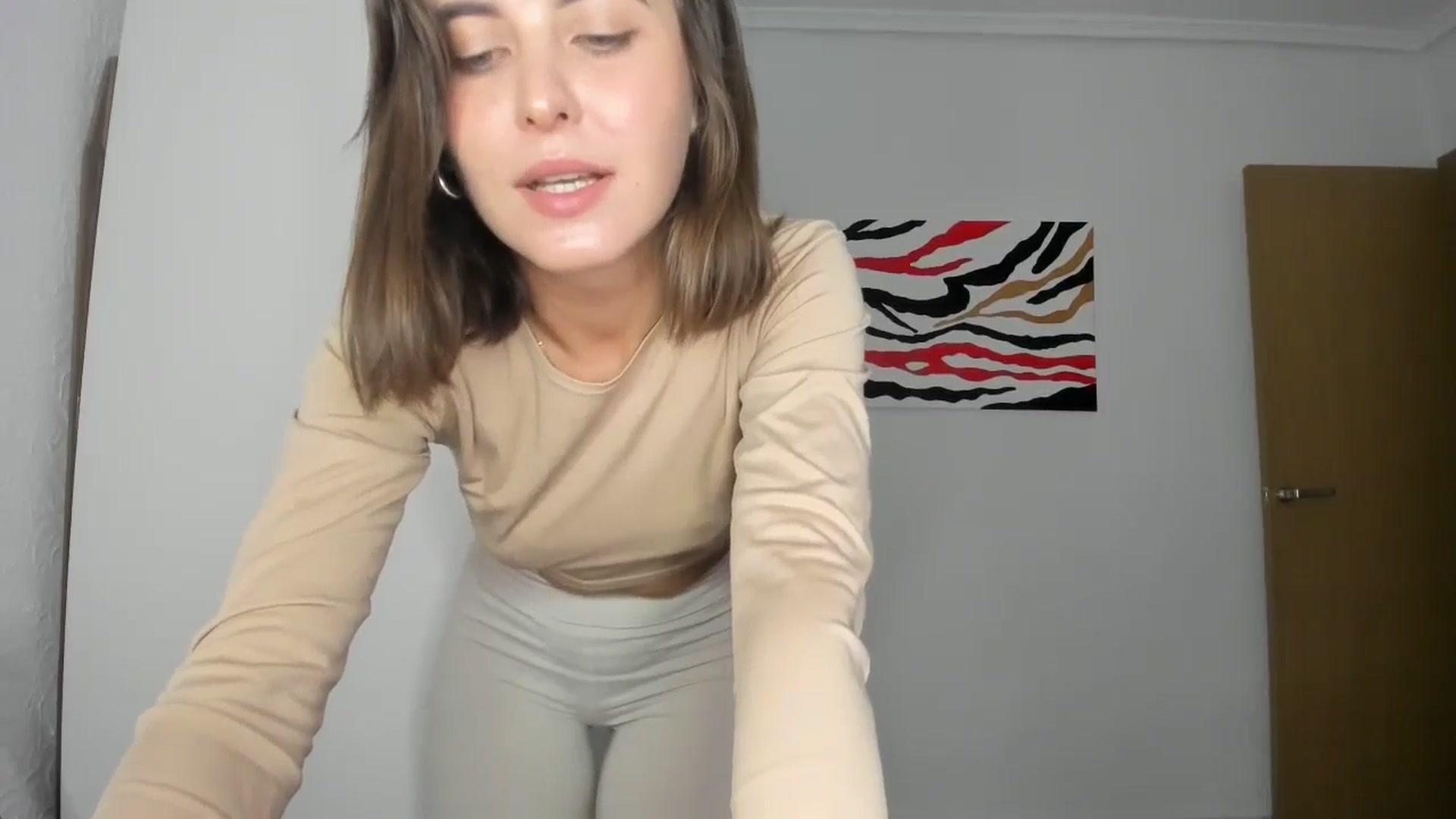 Gallery image thumbnail from AhahaGirl's myfreecams stream on, 10/20/2024, 19:14 image 11 of 20