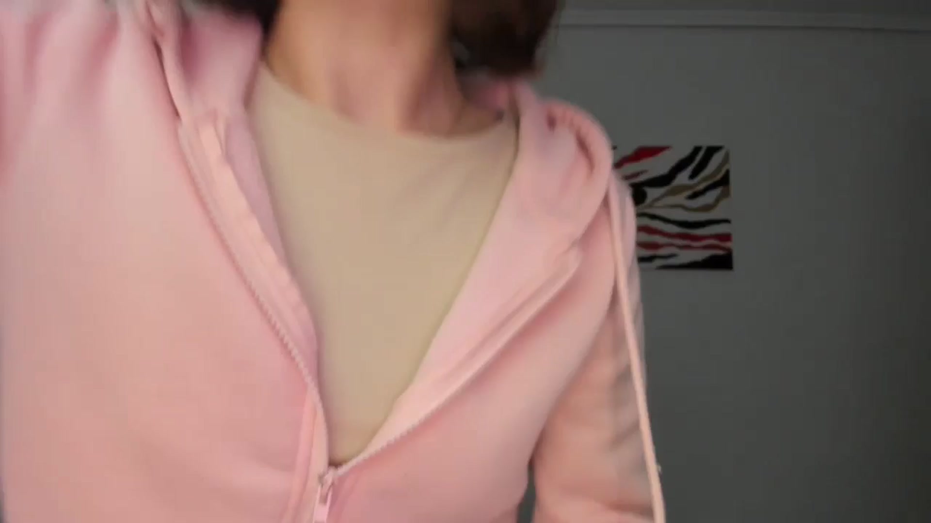 Gallery image thumbnail from AhahaGirl's myfreecams stream on, 10/24/2024, 16:45 image 3 of 20