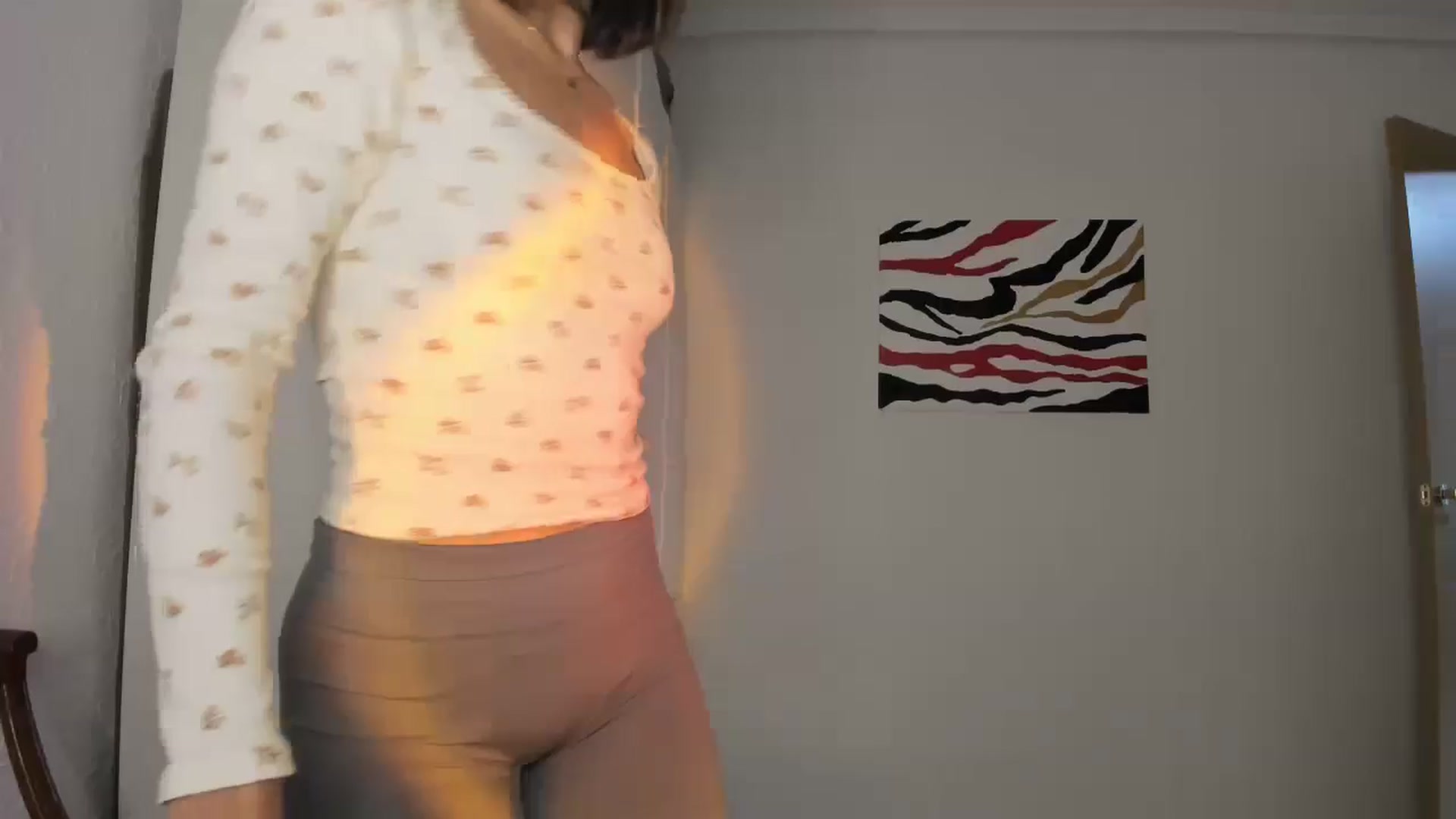 Gallery image thumbnail from AhahaGirl's myfreecams stream on, 11/10/2024, 20:04 image 3 of 20