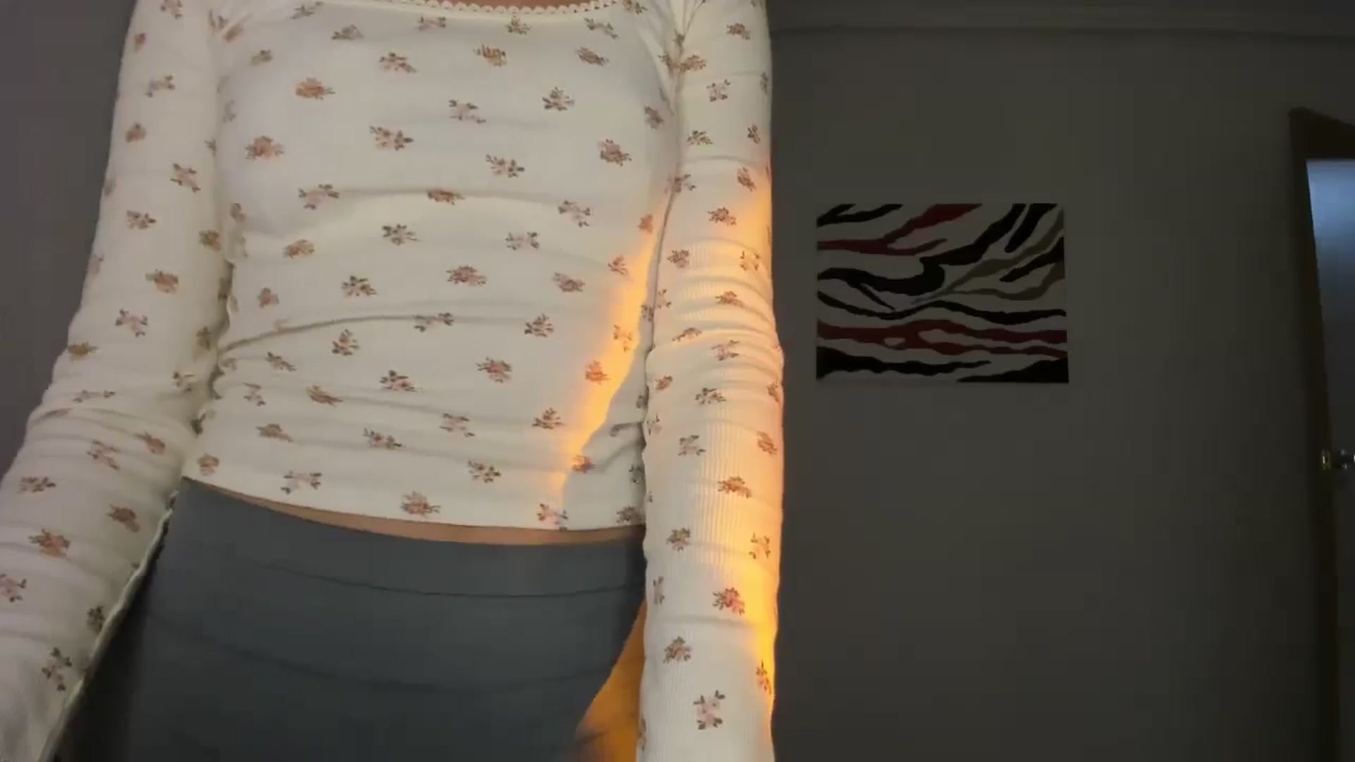 Gallery image thumbnail from AhahaGirl's myfreecams stream on, 11/10/2024, 20:04 image 5 of 20