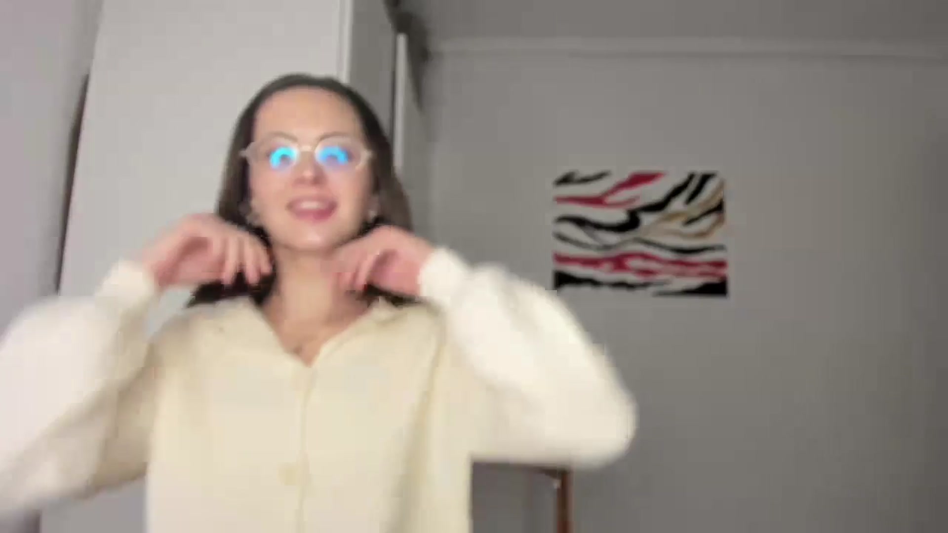 Gallery image thumbnail from AhahaGirl's myfreecams stream on, 11/19/2024, 17:45 image 8 of 20