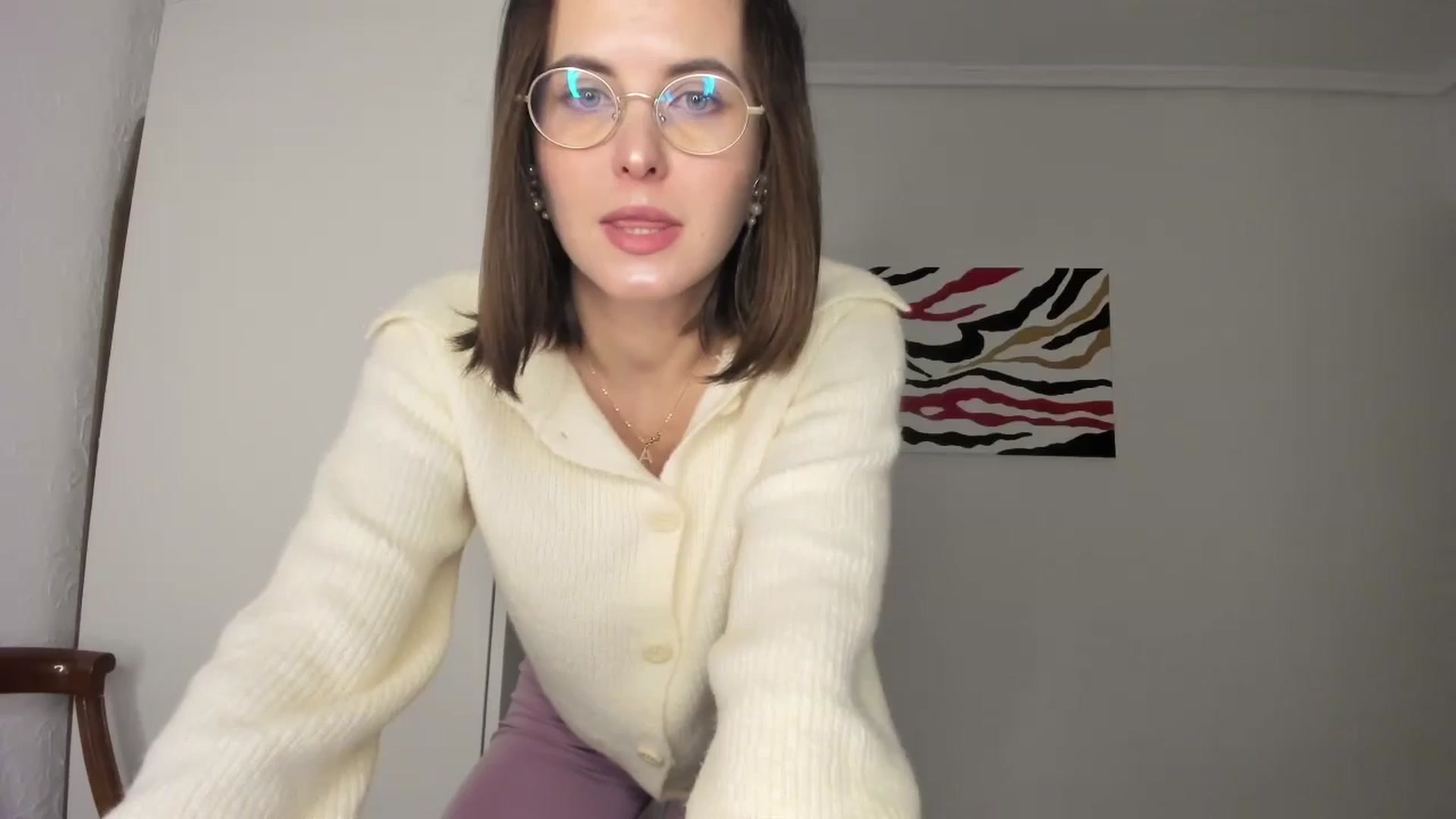 Gallery image thumbnail from AhahaGirl's myfreecams stream on, 11/19/2024, 17:45 image 17 of 20
