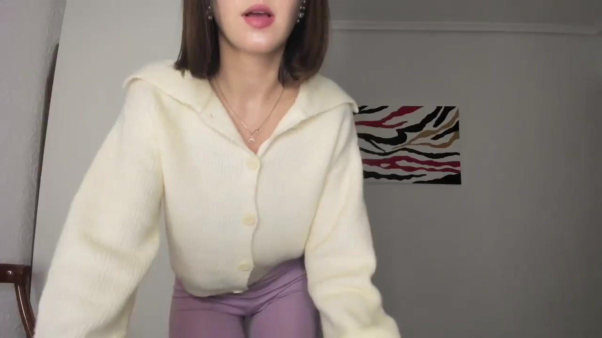 Gallery image thumbnail from AhahaGirl's myfreecams stream on, 11/19/2024, 17:45 image 6 of 20