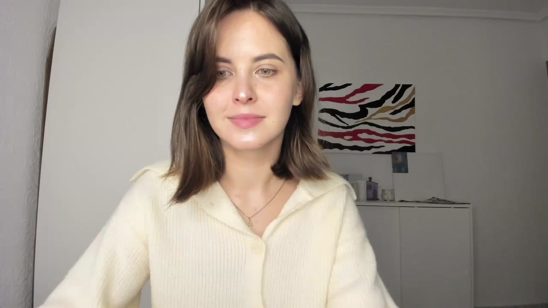 Gallery image thumbnail from AhahaGirl's myfreecams stream on, 11/25/2024, 16:56 image 17 of 20