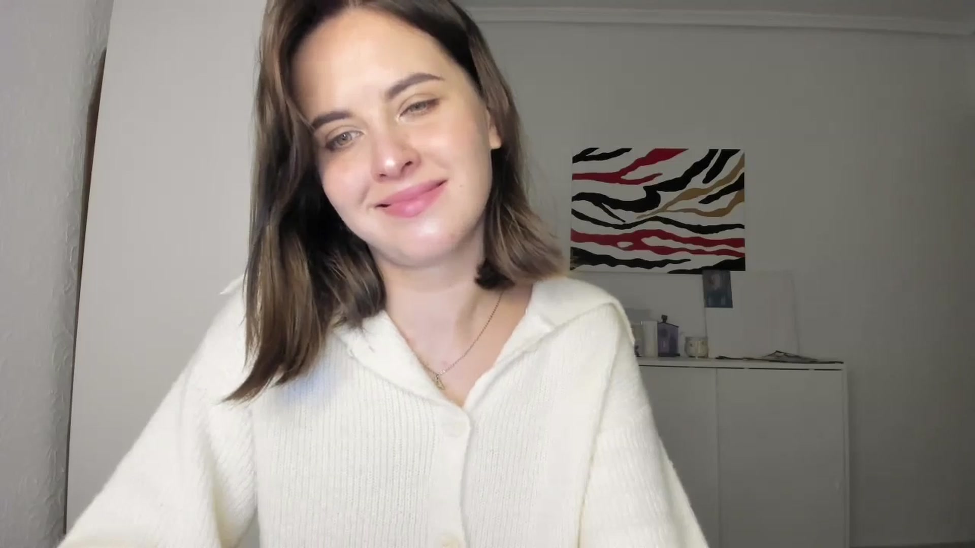 Gallery image thumbnail from AhahaGirl's myfreecams stream on, 11/25/2024, 16:56 image 12 of 20