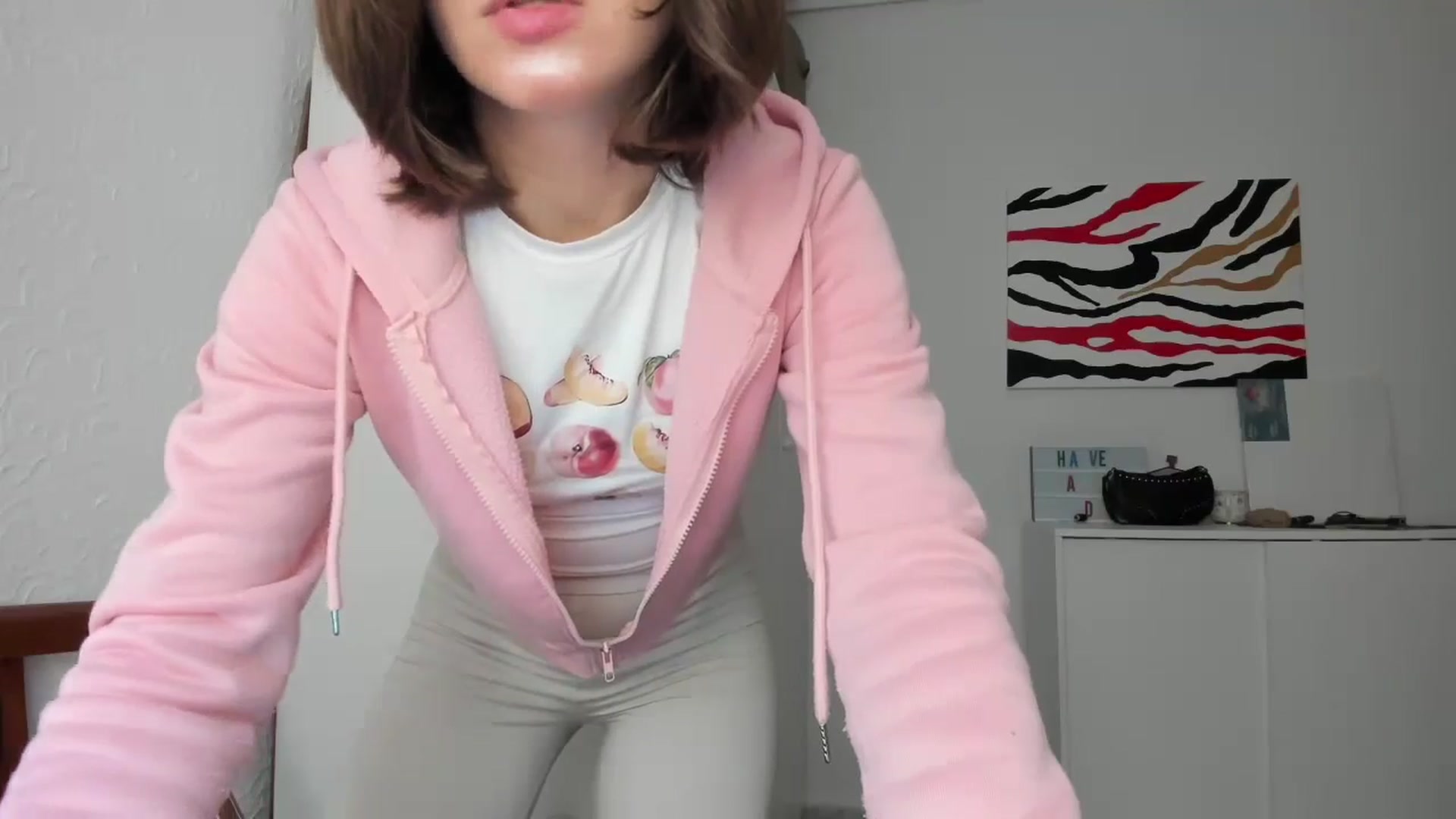 Gallery image thumbnail from AhahaGirl's myfreecams stream on, 12/04/2024, 12:49 image 16 of 20