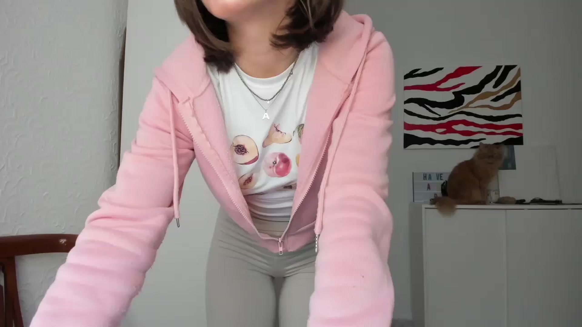 Gallery image thumbnail from AhahaGirl's myfreecams stream on, 12/04/2024, 13:21 image 1 of 20