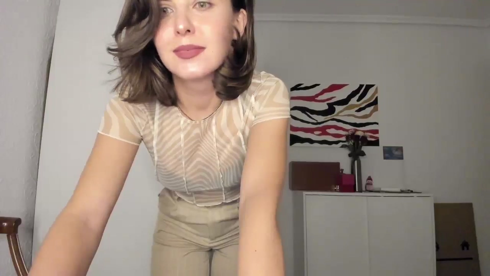 Gallery image thumbnail from AhahaGirl's myfreecams stream on, 12/19/2024, 17:03 image 12 of 20