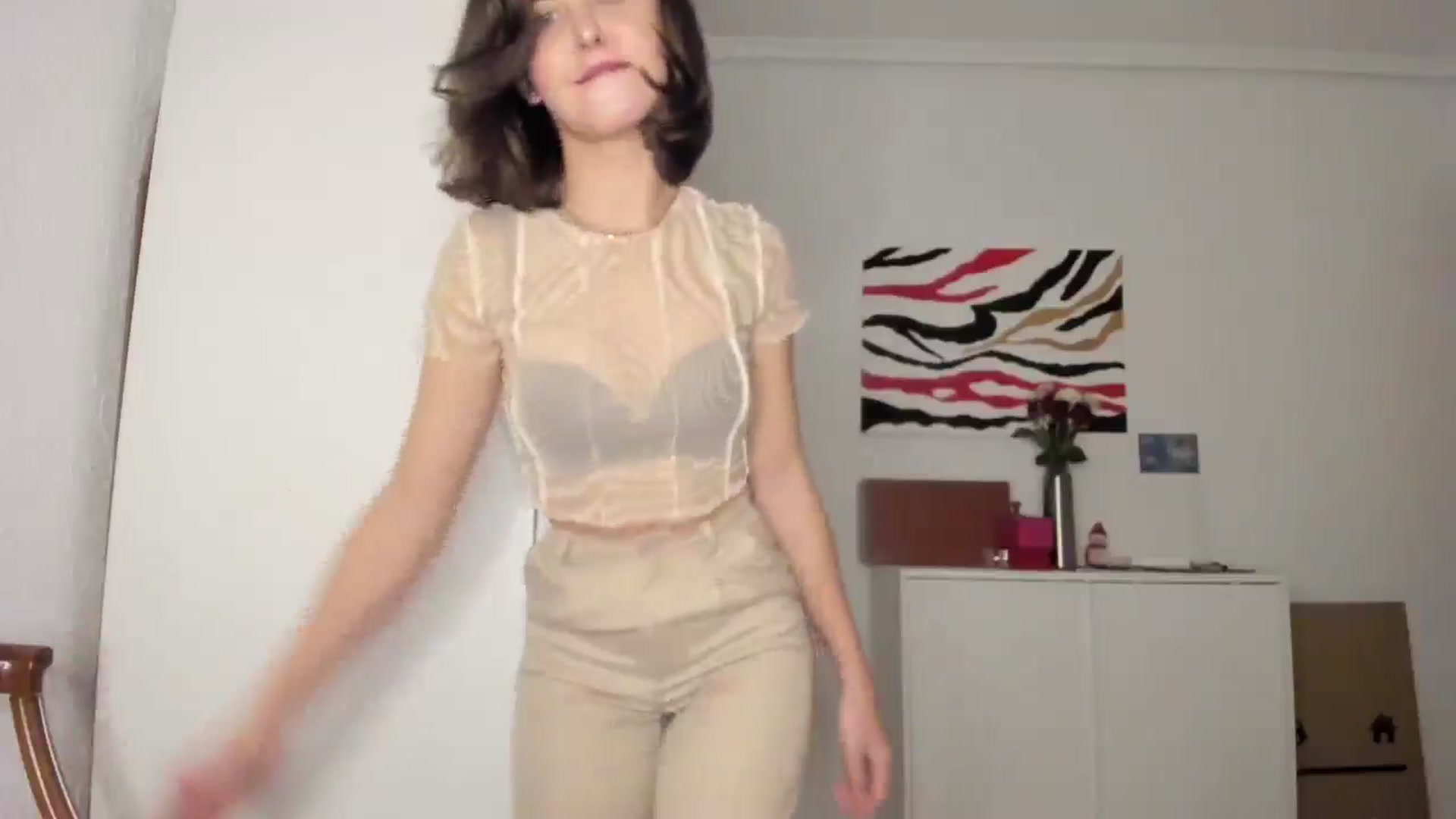 Gallery image thumbnail from AhahaGirl's myfreecams stream on, 12/19/2024, 17:03 image 17 of 20