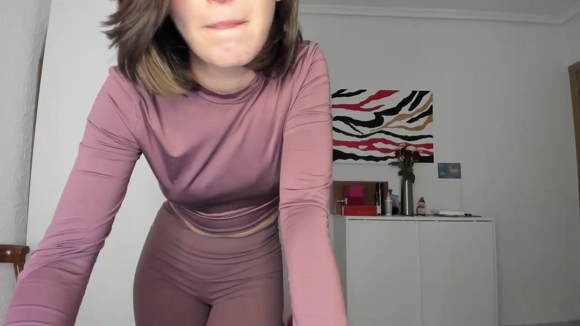 Gallery image thumbnail from AhahaGirl's myfreecams stream on, 12/20/2024, 16:09 image 2 of 20