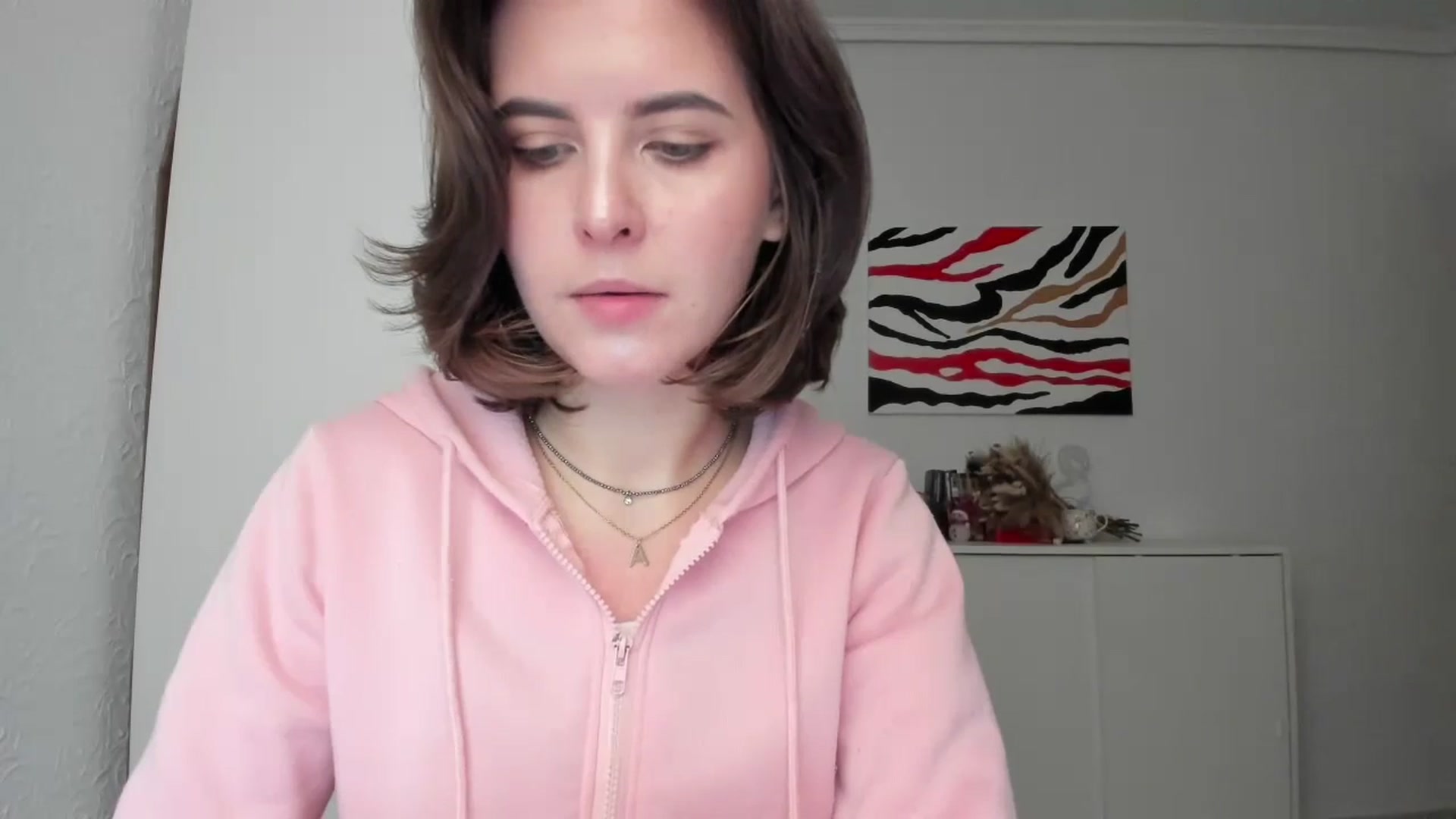 Gallery image thumbnail from AhahaGirl's myfreecams stream on, 12/23/2024, 15:25 image 6 of 20