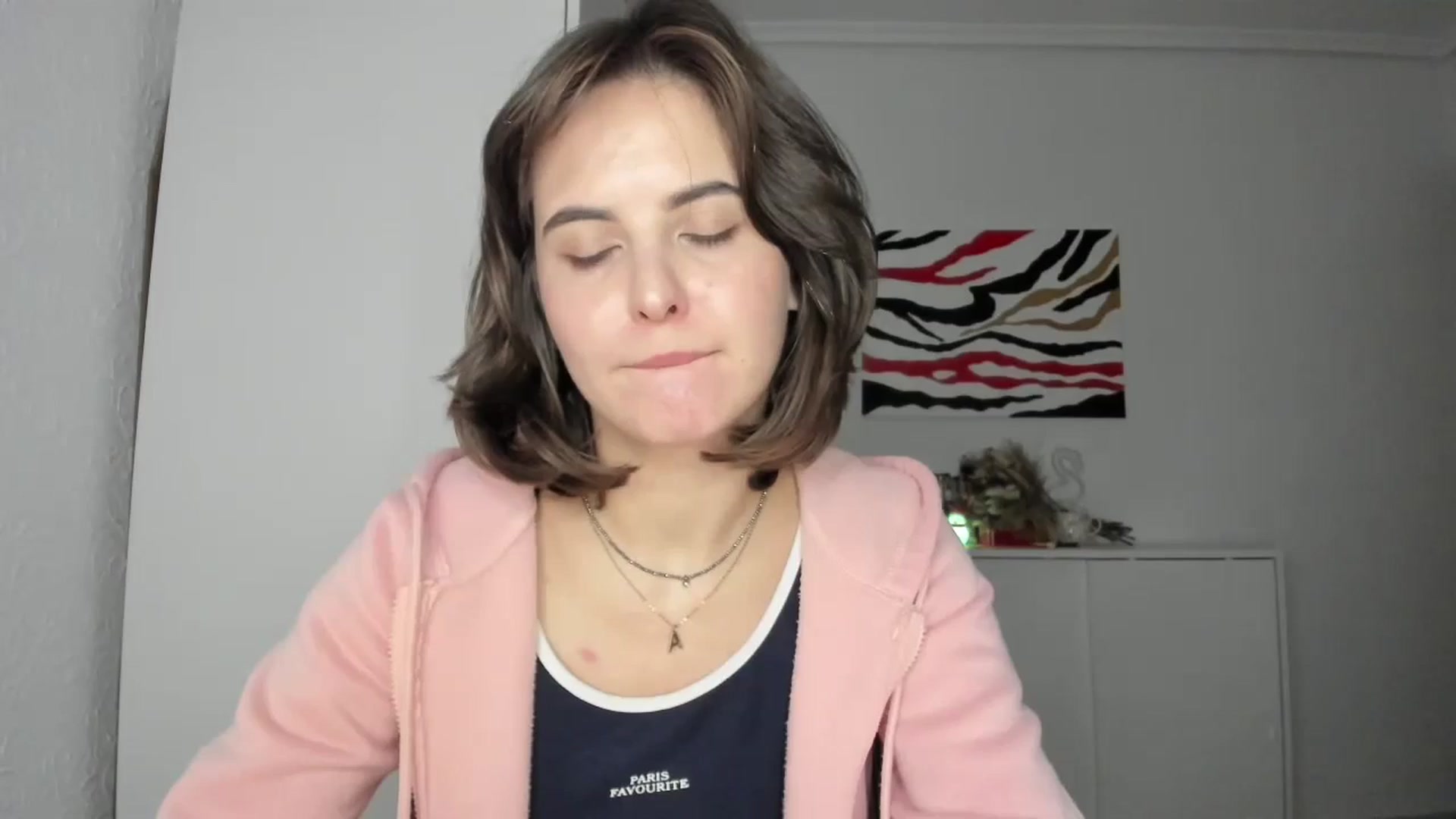 Gallery image thumbnail from AhahaGirl's myfreecams stream on, 12/23/2024, 17:08 image 18 of 20