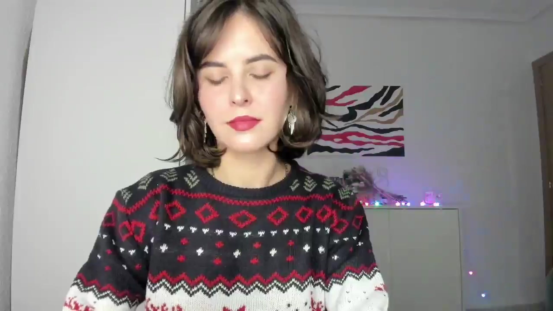 Gallery image thumbnail from AhahaGirl's myfreecams stream on, 12/24/2024, 19:13 image 12 of 20