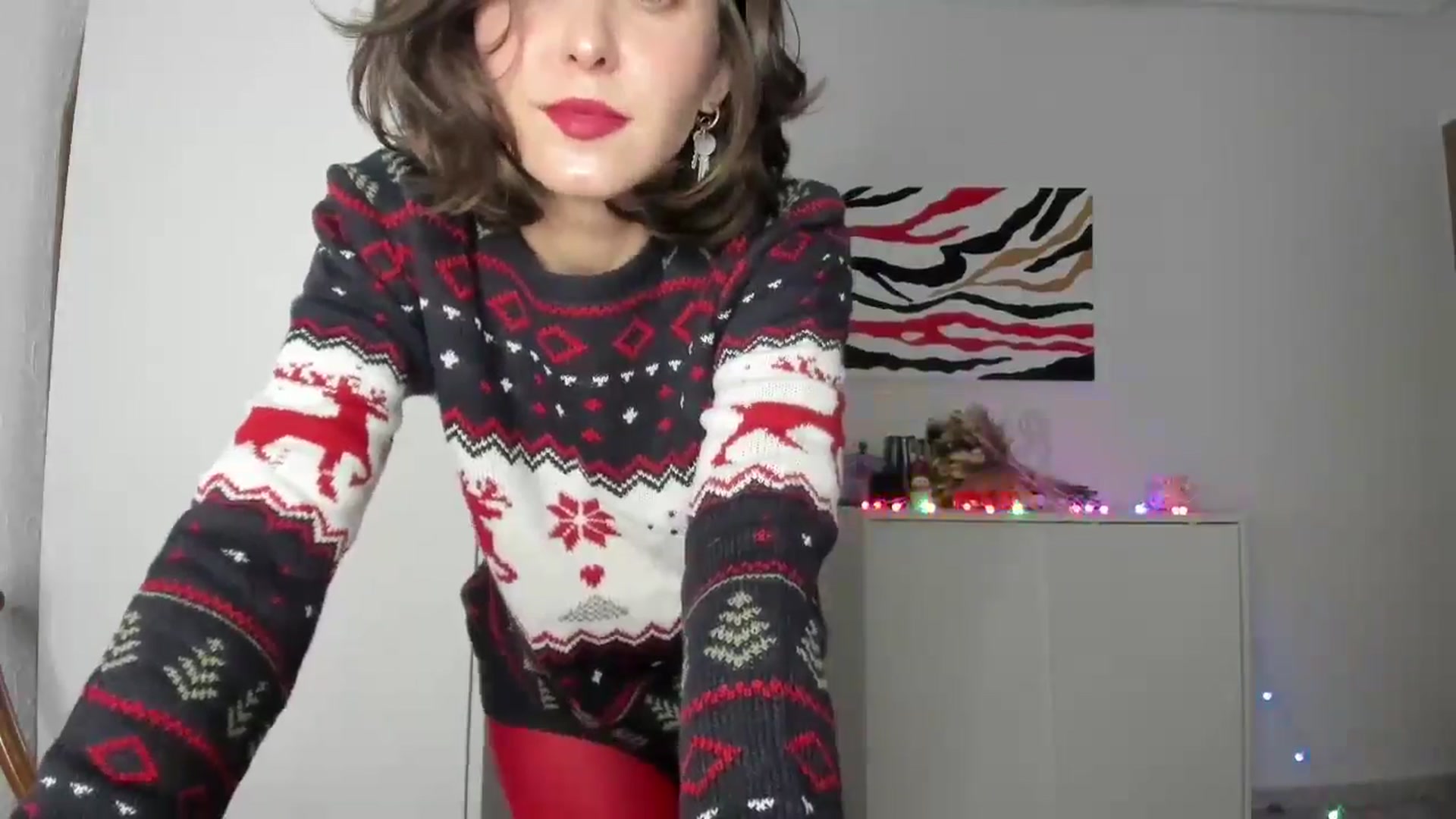 Gallery image thumbnail from AhahaGirl's myfreecams stream on, 12/24/2024, 20:11 image 4 of 20