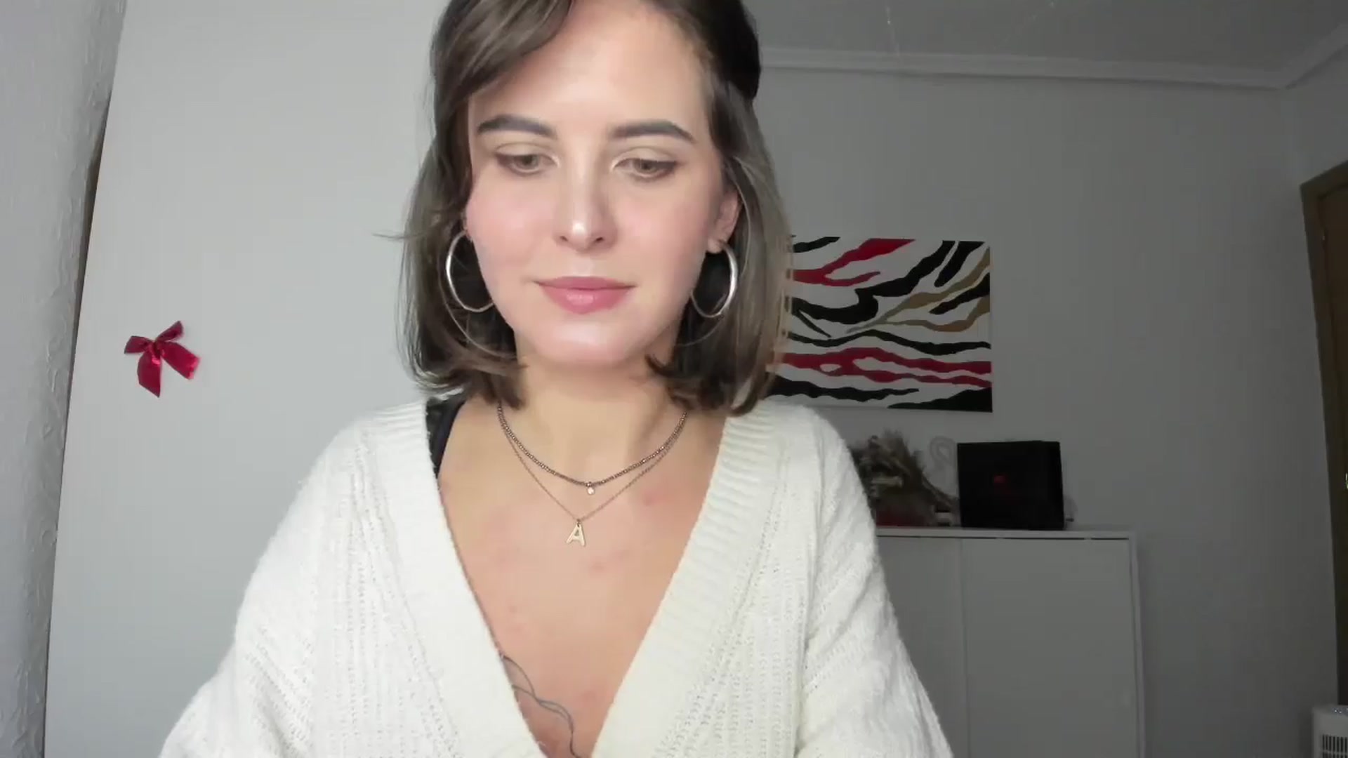 Gallery image thumbnail from AhahaGirl's myfreecams stream on, 12/27/2024, 18:31 image 10 of 20