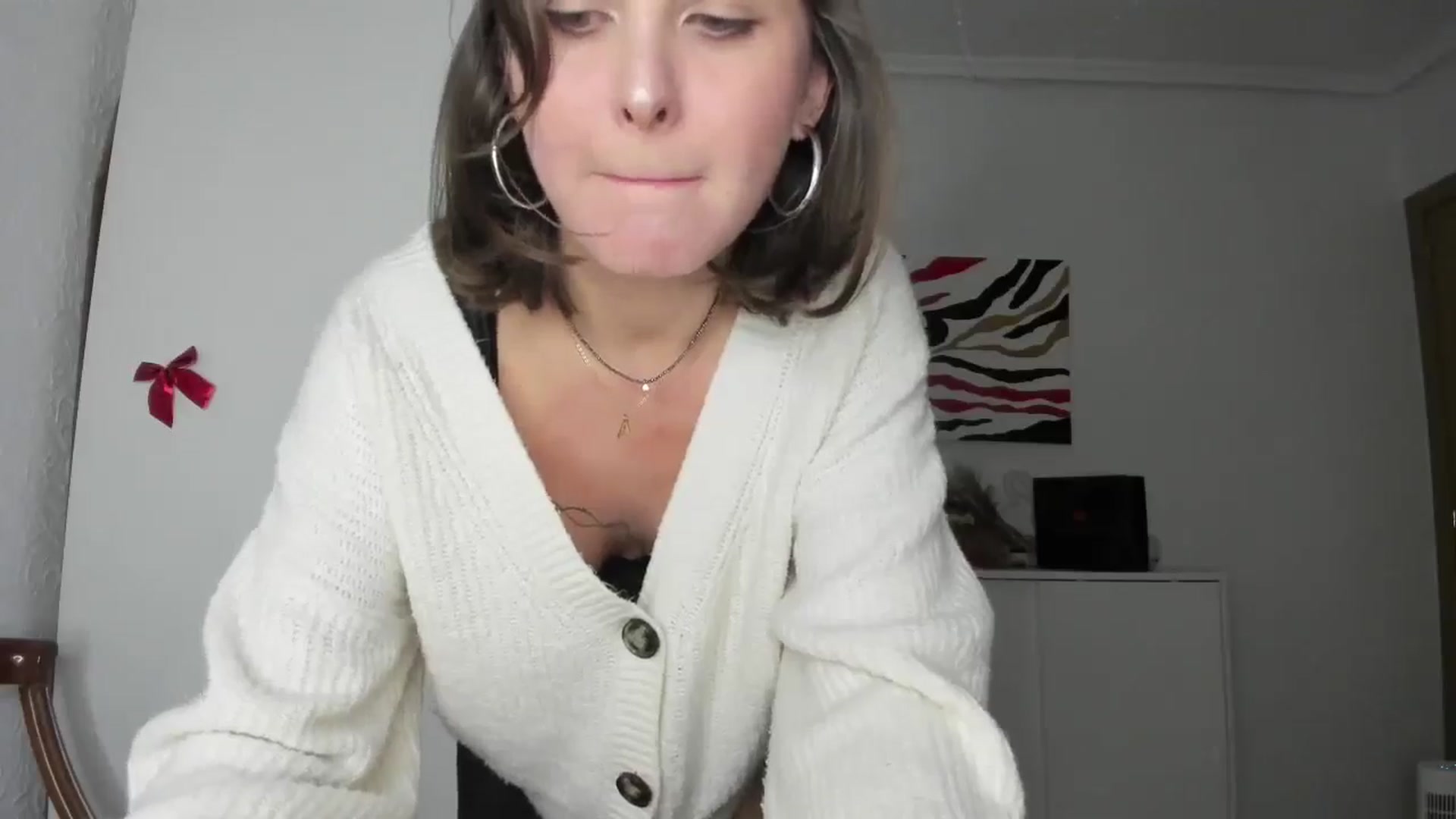Gallery image thumbnail from AhahaGirl's myfreecams stream on, 12/27/2024, 18:31 image 8 of 20