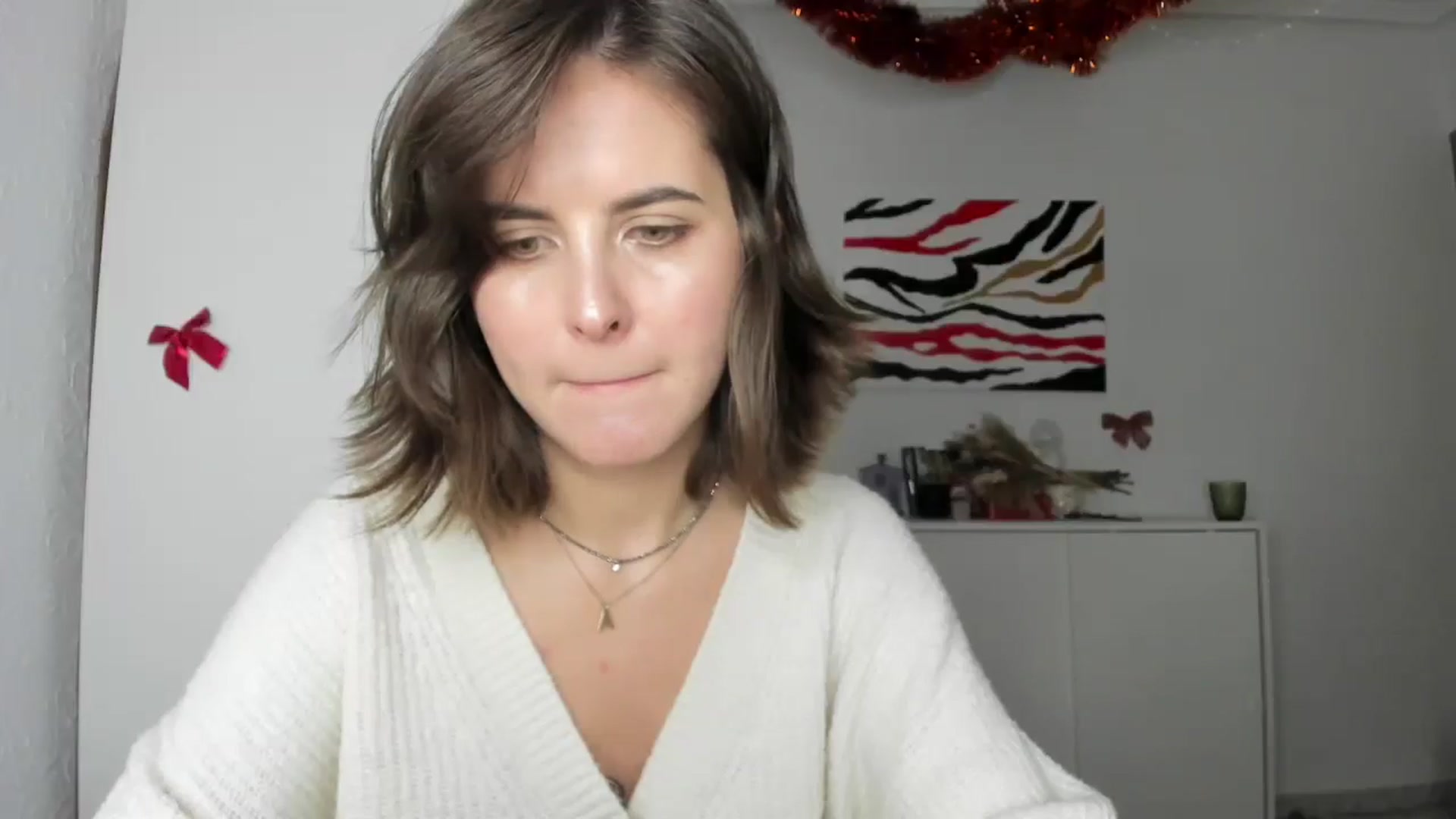 Gallery image thumbnail from AhahaGirl's myfreecams stream on, 12/29/2024, 20:16 image 3 of 20