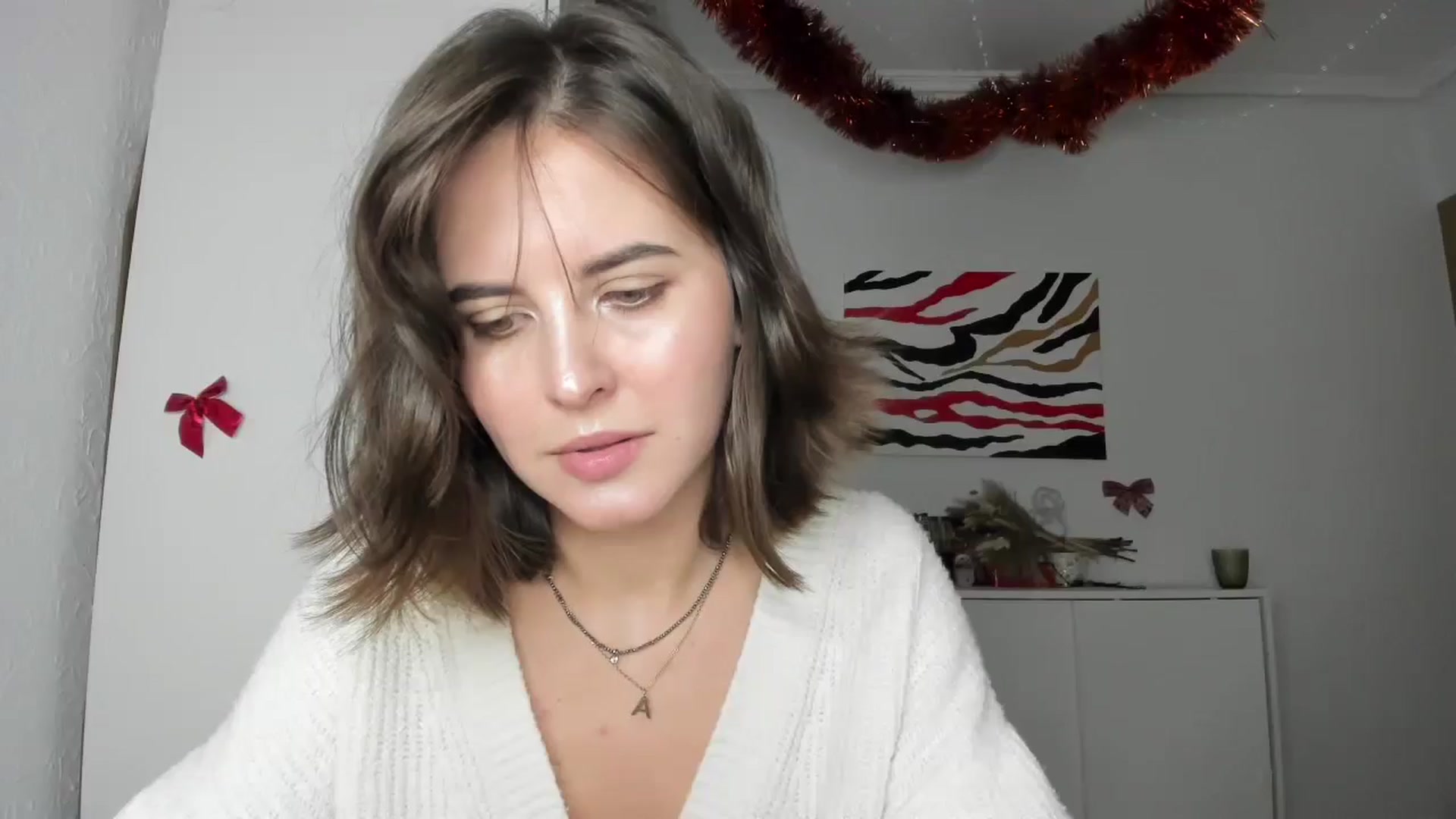 Gallery image thumbnail from AhahaGirl's myfreecams stream on, 12/29/2024, 20:16 image 15 of 20