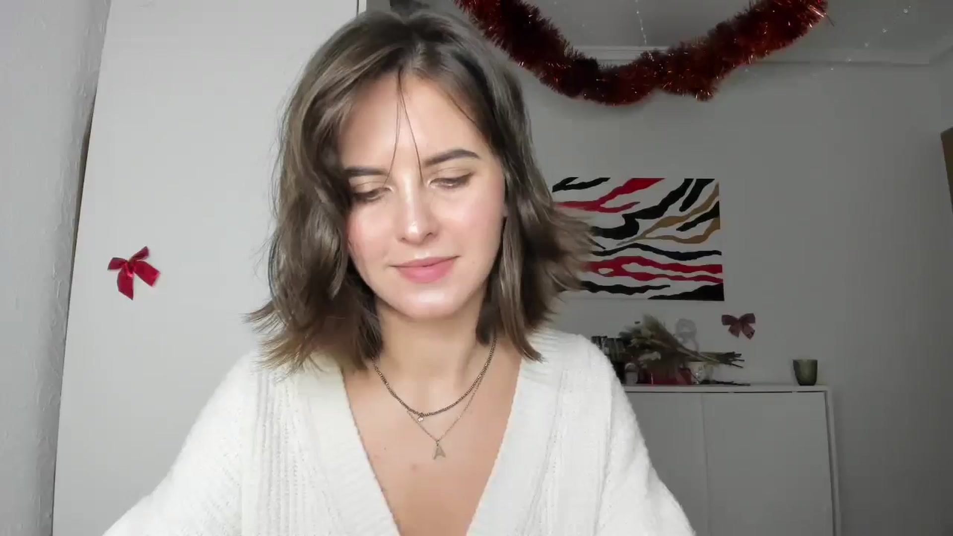 Gallery image thumbnail from AhahaGirl's myfreecams stream on, 12/29/2024, 20:16 image 18 of 20