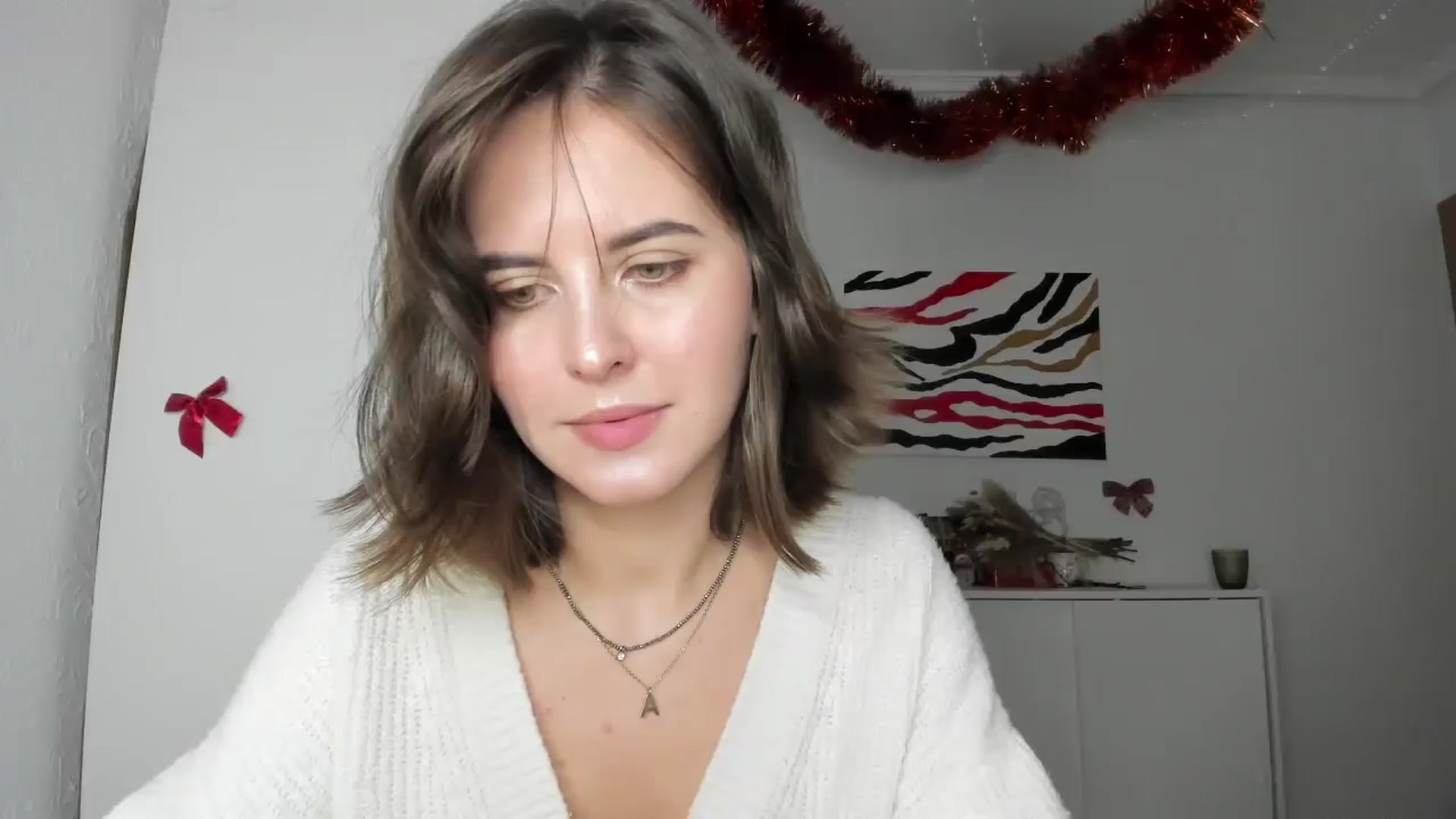 Gallery image thumbnail from AhahaGirl's myfreecams stream on, 12/29/2024, 20:16 image 16 of 20