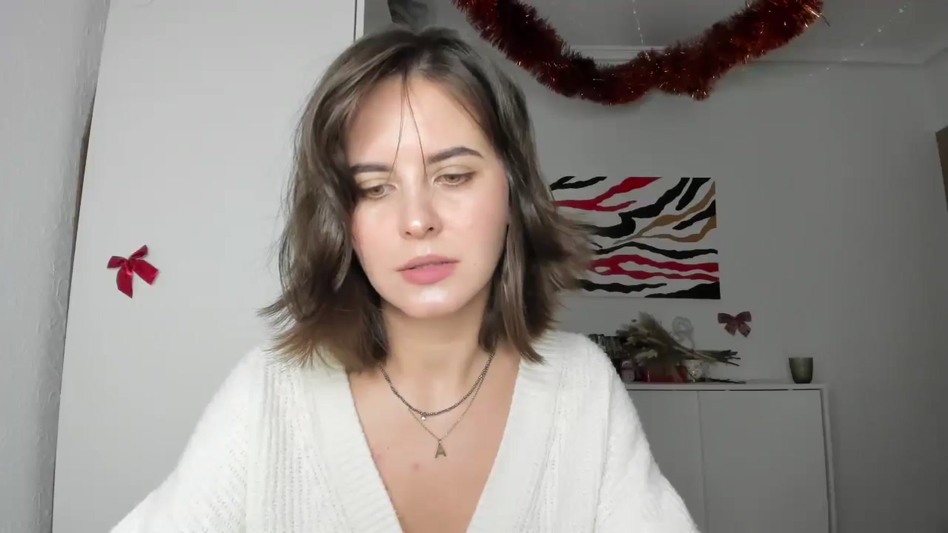 Gallery image thumbnail from AhahaGirl's myfreecams stream on, 12/29/2024, 20:16 image 17 of 20