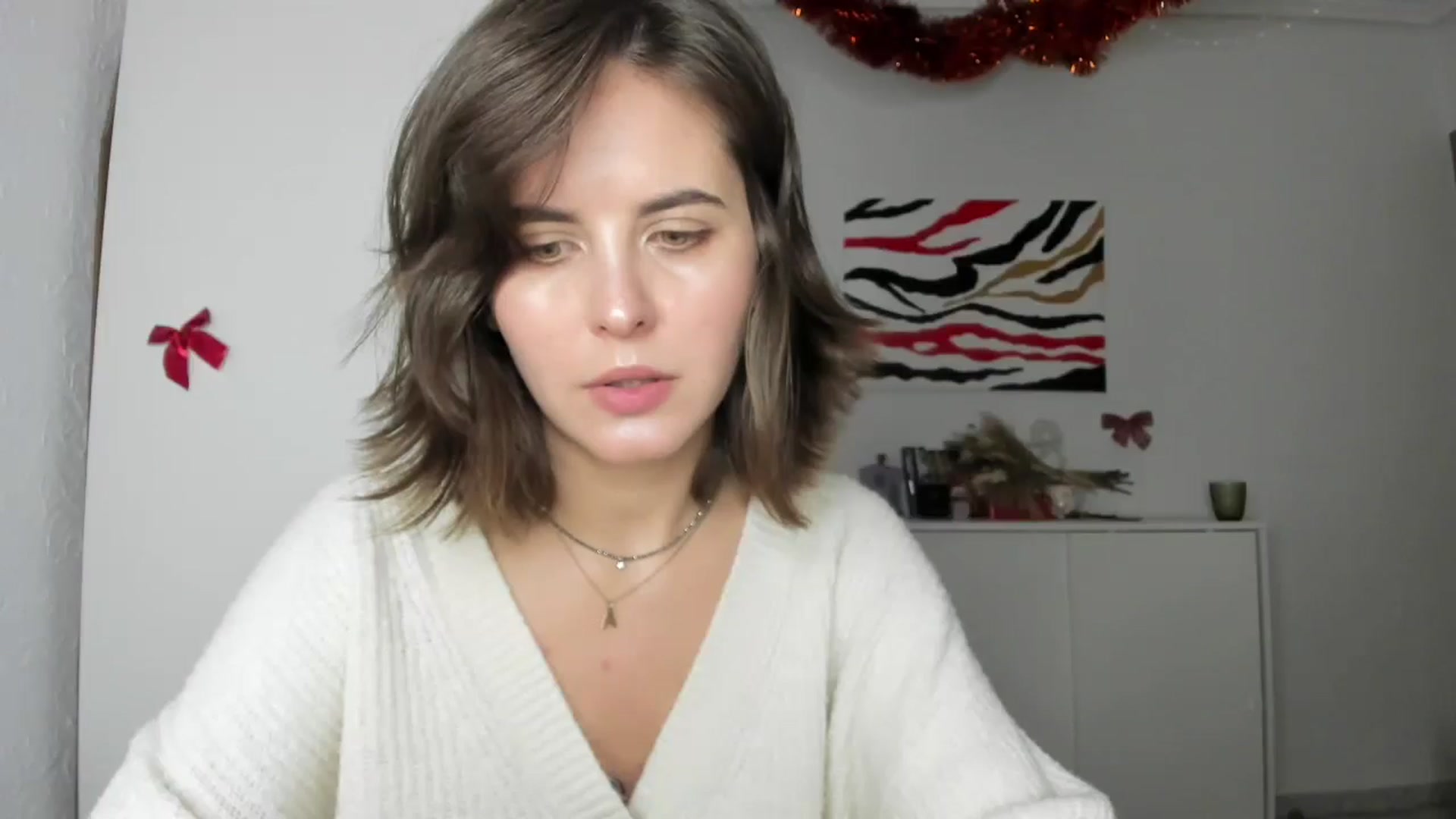 Gallery image thumbnail from AhahaGirl's myfreecams stream on, 12/29/2024, 20:16 image 2 of 20