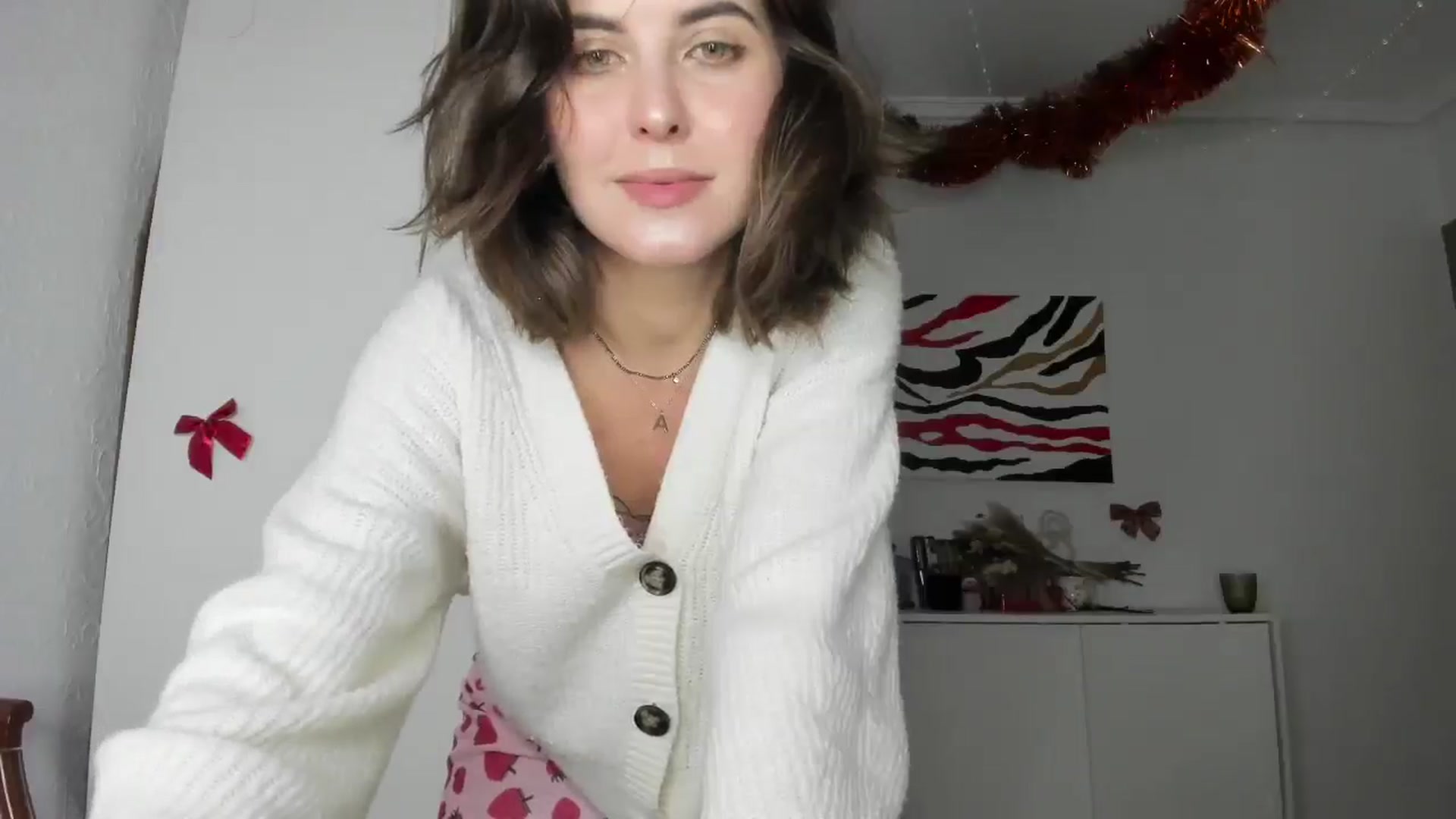 Gallery image thumbnail from AhahaGirl's myfreecams stream on, 12/29/2024, 20:16 image 8 of 20