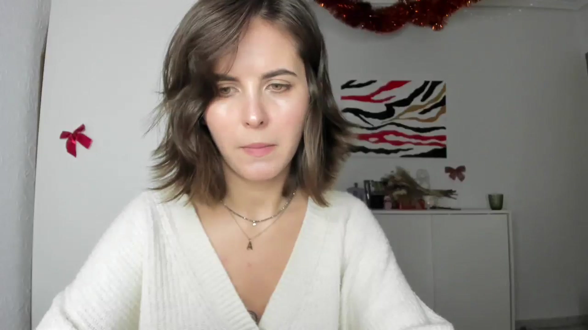 Gallery image thumbnail from AhahaGirl's myfreecams stream on, 12/29/2024, 20:16 image 6 of 20