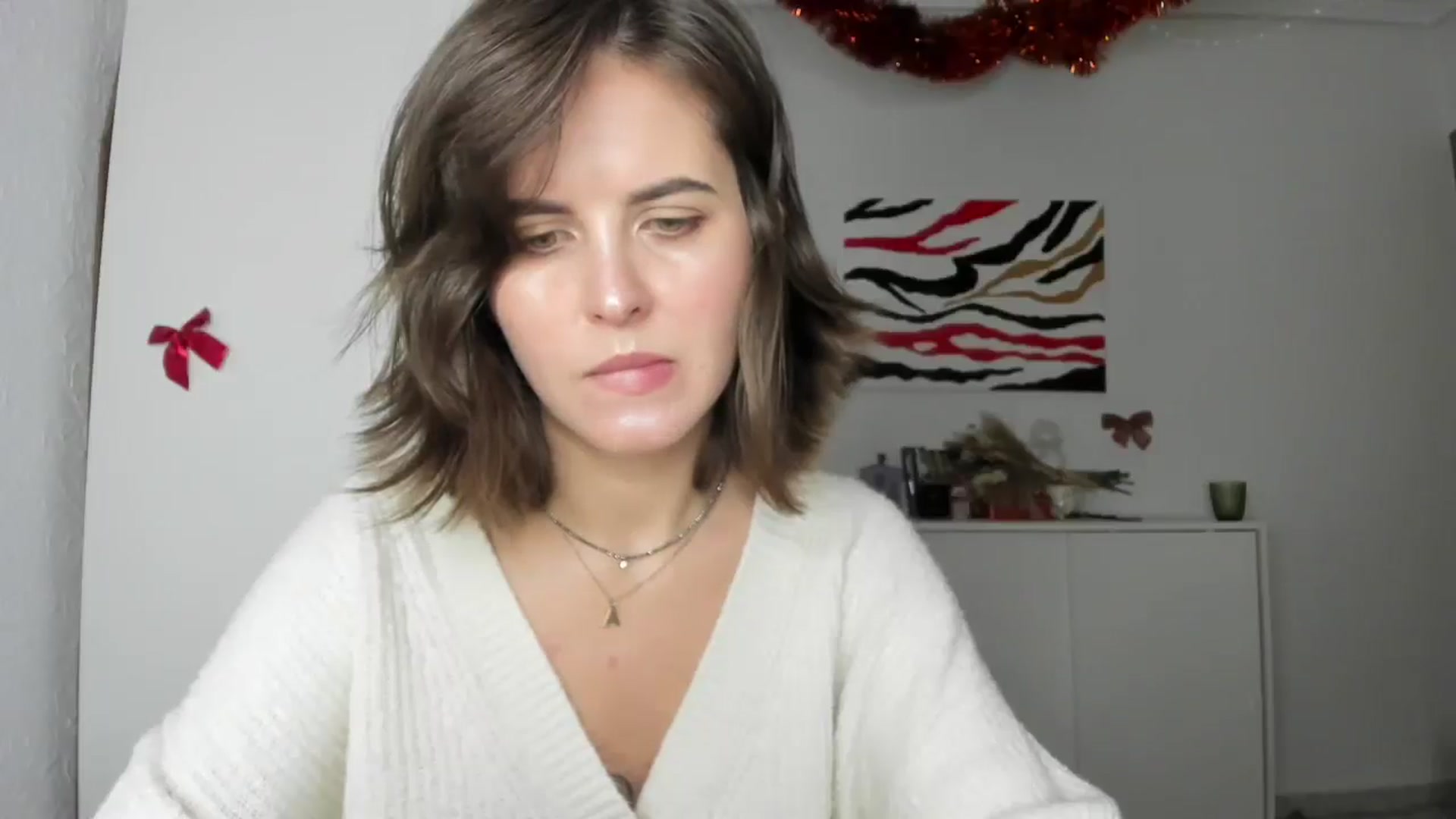 Gallery image thumbnail from AhahaGirl's myfreecams stream on, 12/29/2024, 20:16 image 5 of 20