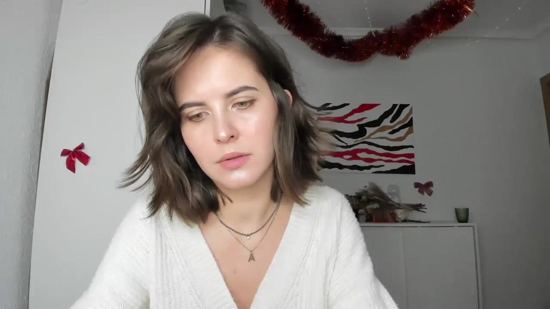 Gallery image thumbnail from AhahaGirl's myfreecams stream on, 12/29/2024, 20:47 image 4 of 20