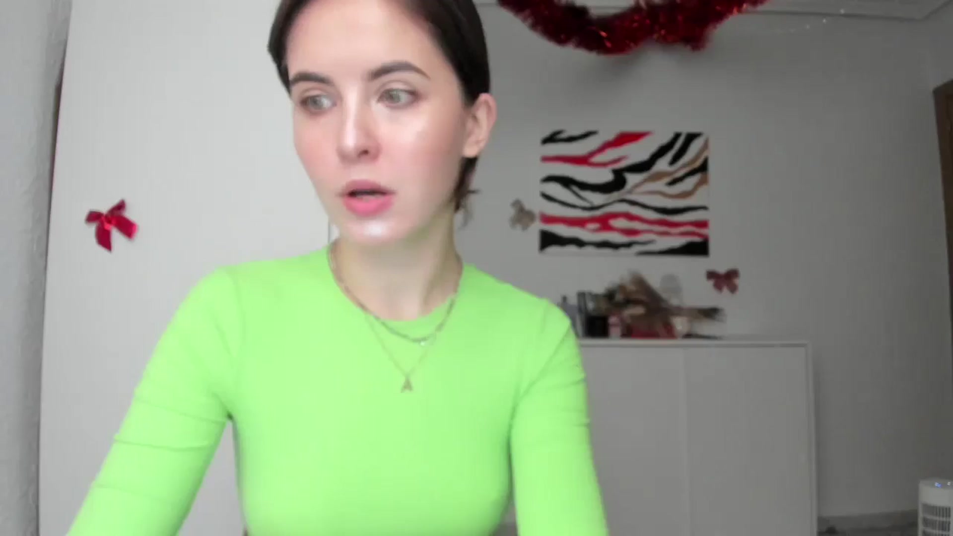 Gallery image thumbnail from AhahaGirl's myfreecams stream on, 12/30/2024, 14:25 image 15 of 20