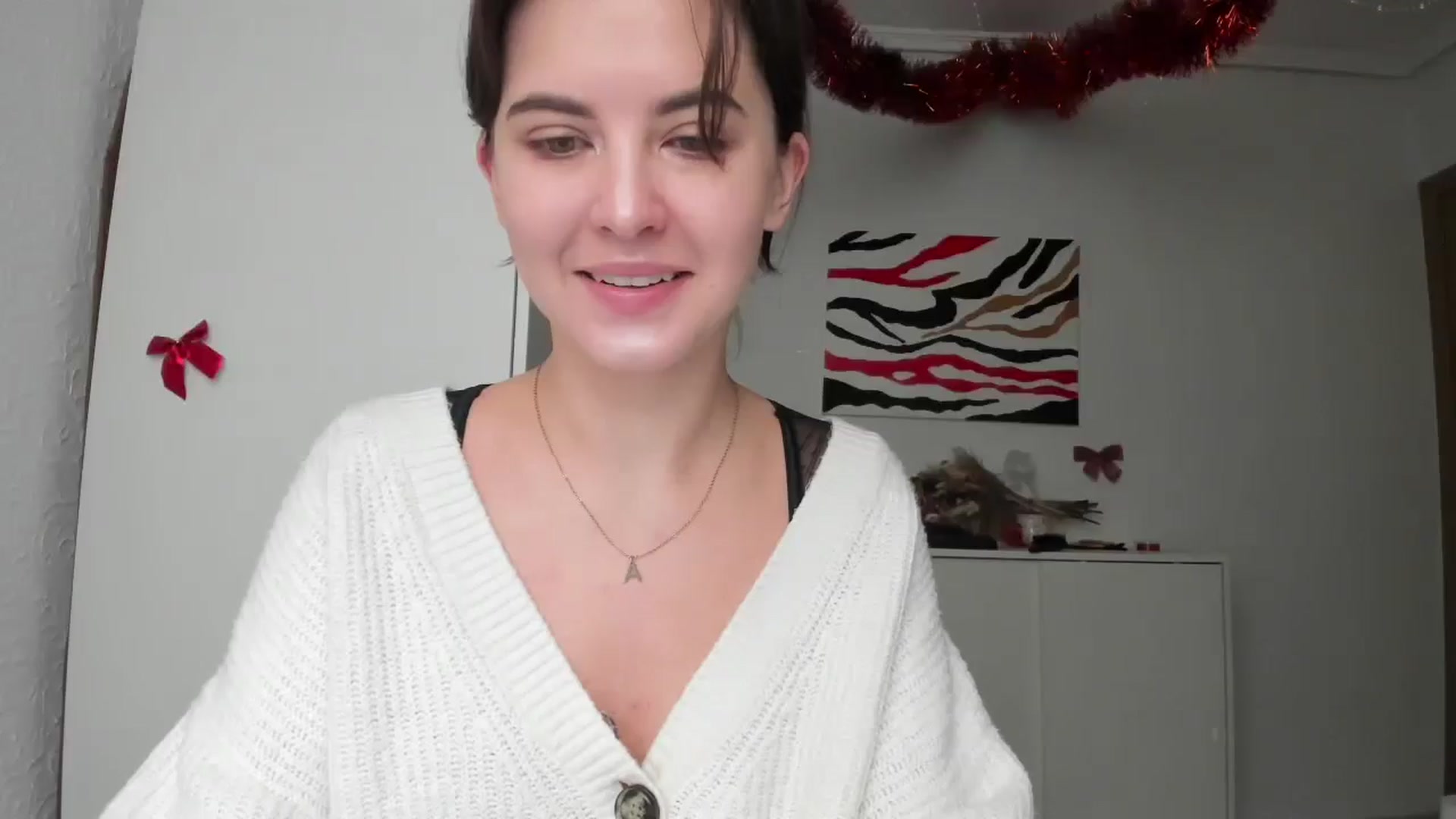 Gallery image thumbnail from AhahaGirl's myfreecams stream on, 01/02/2025, 12:06 image 16 of 20