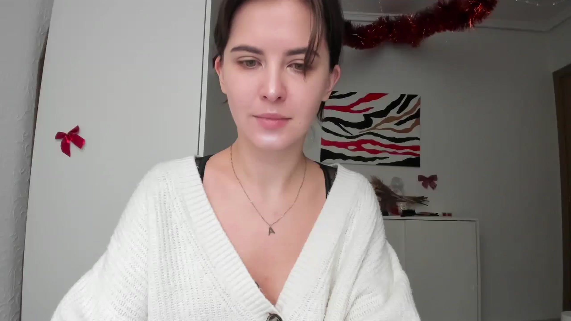 Gallery image thumbnail from AhahaGirl's myfreecams stream on, 01/02/2025, 12:06 image 13 of 20