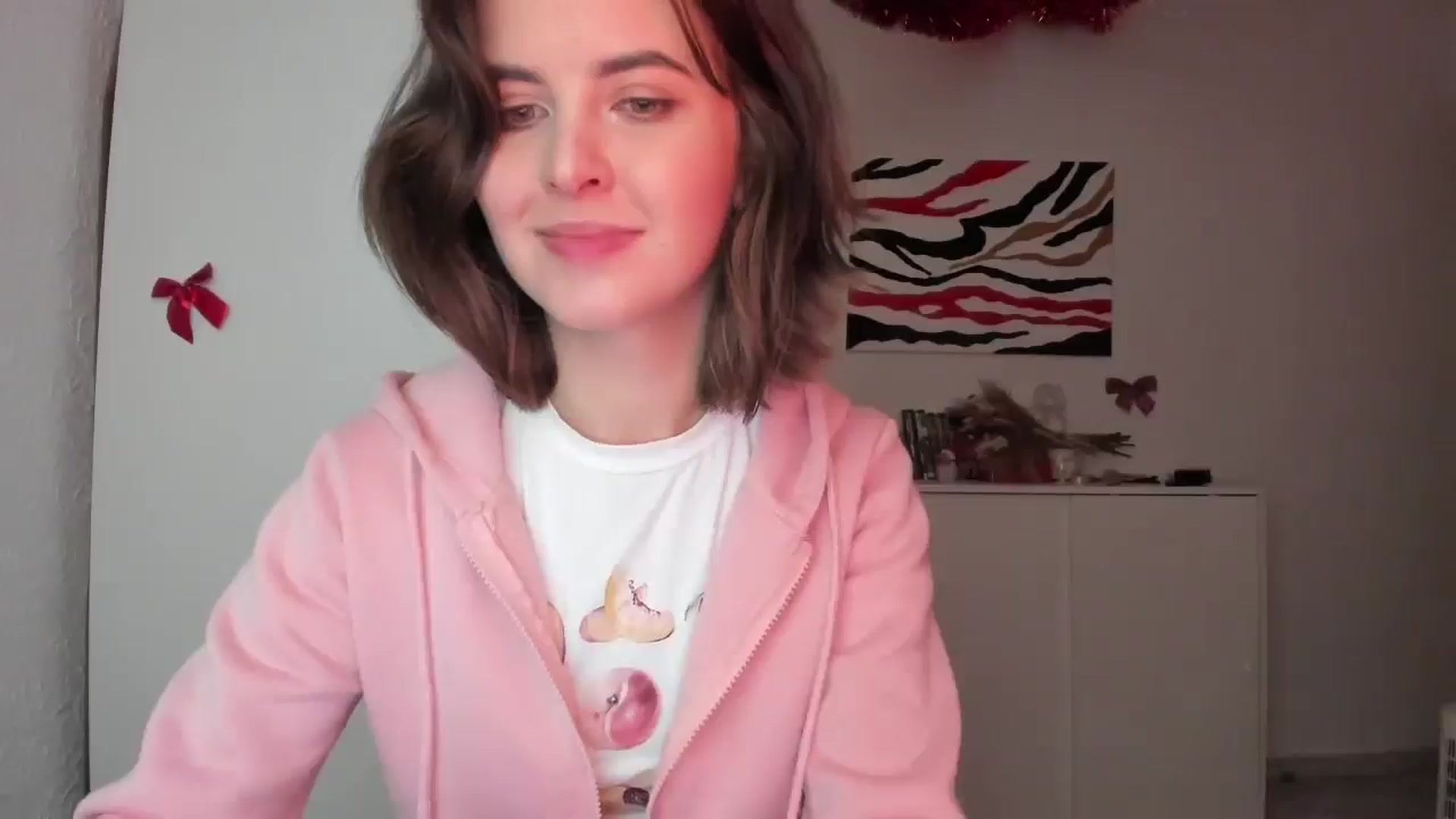 Gallery image thumbnail from AhahaGirl's myfreecams stream on, 01/03/2025, 16:23 image 8 of 20