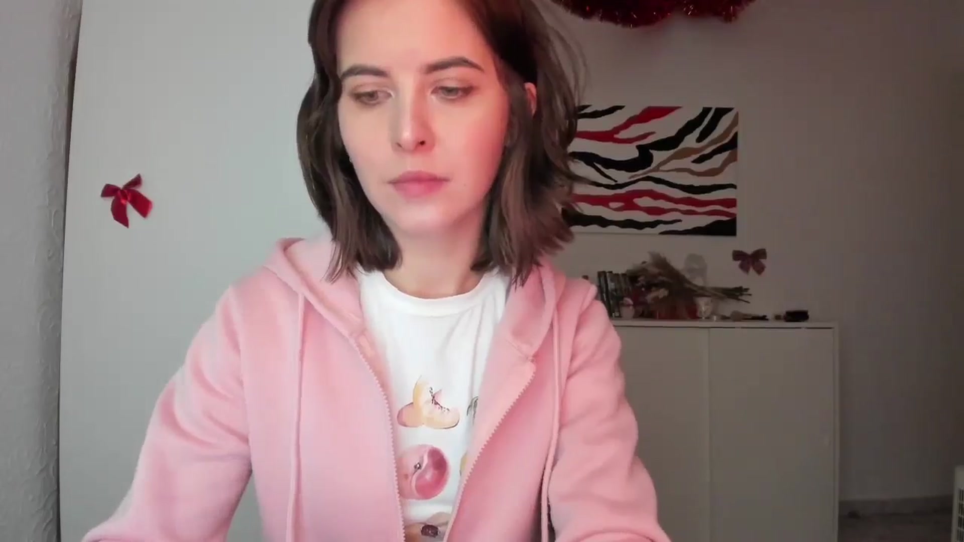 Gallery image thumbnail from AhahaGirl's myfreecams stream on, 01/03/2025, 16:23 image 2 of 20
