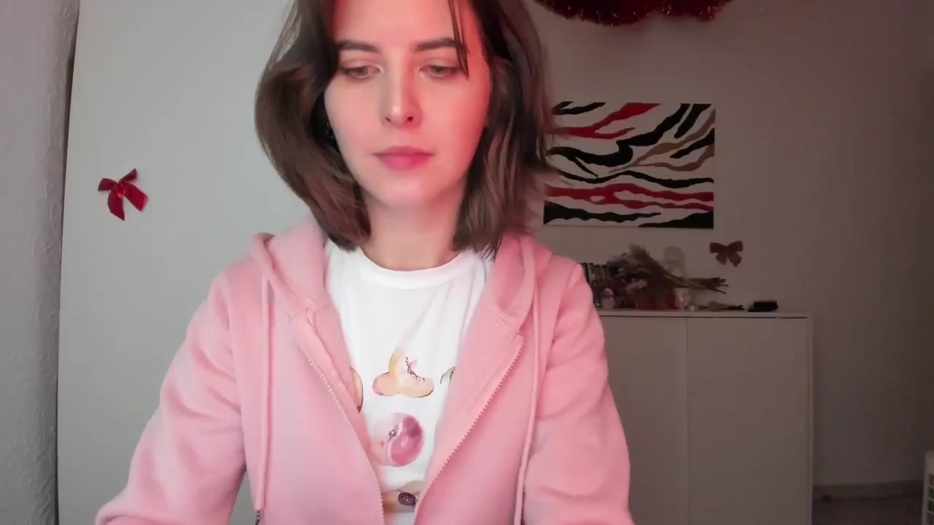 Gallery image thumbnail from AhahaGirl's myfreecams stream on, 01/03/2025, 16:23 image 13 of 20