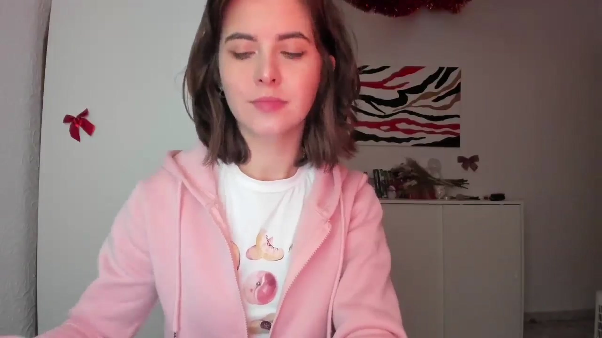 Gallery image thumbnail from AhahaGirl's myfreecams stream on, 01/03/2025, 16:23 image 6 of 20