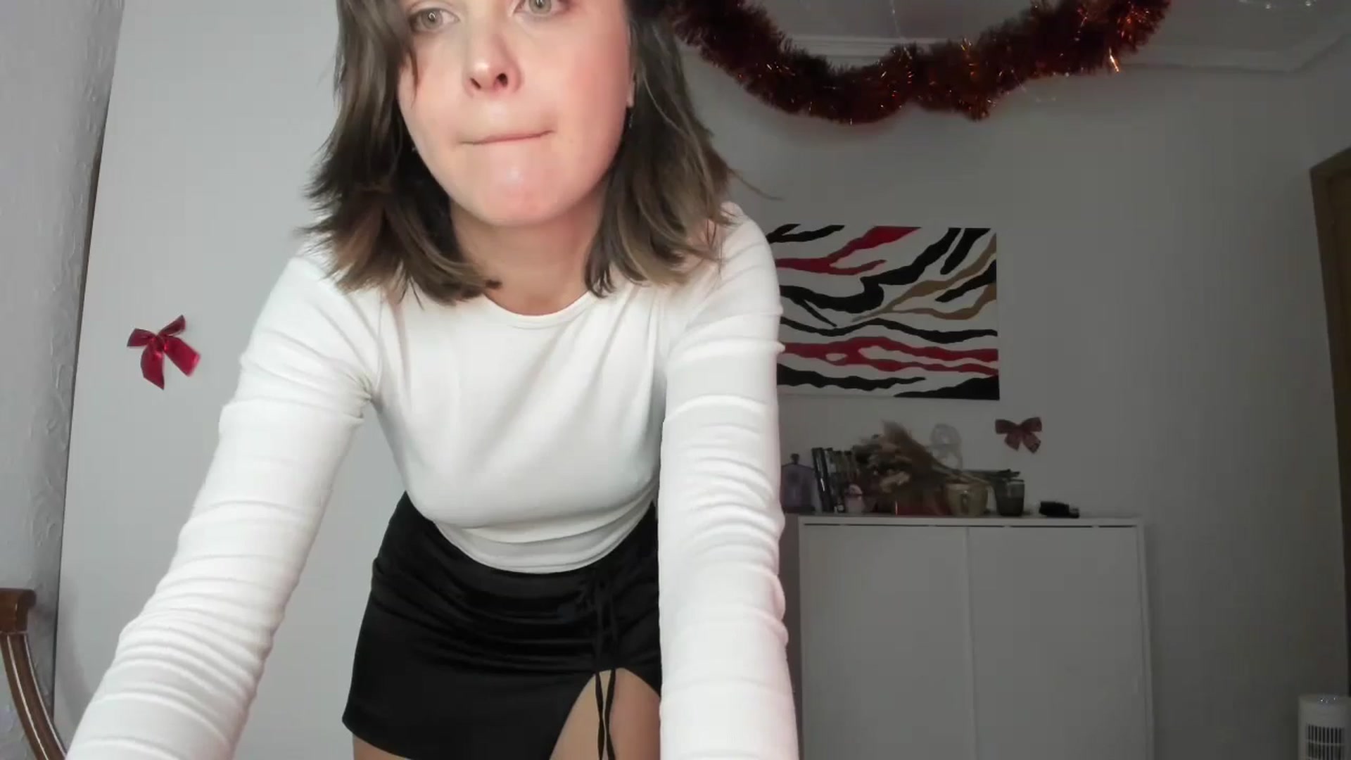 Gallery image thumbnail from AhahaGirl's myfreecams stream on, 01/04/2025, 21:18 image 20 of 20